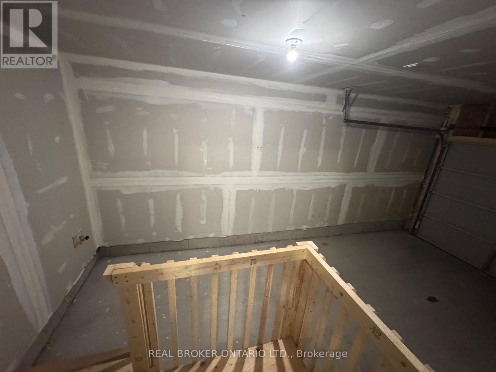 48 Staples Boulevard Property Photo 5