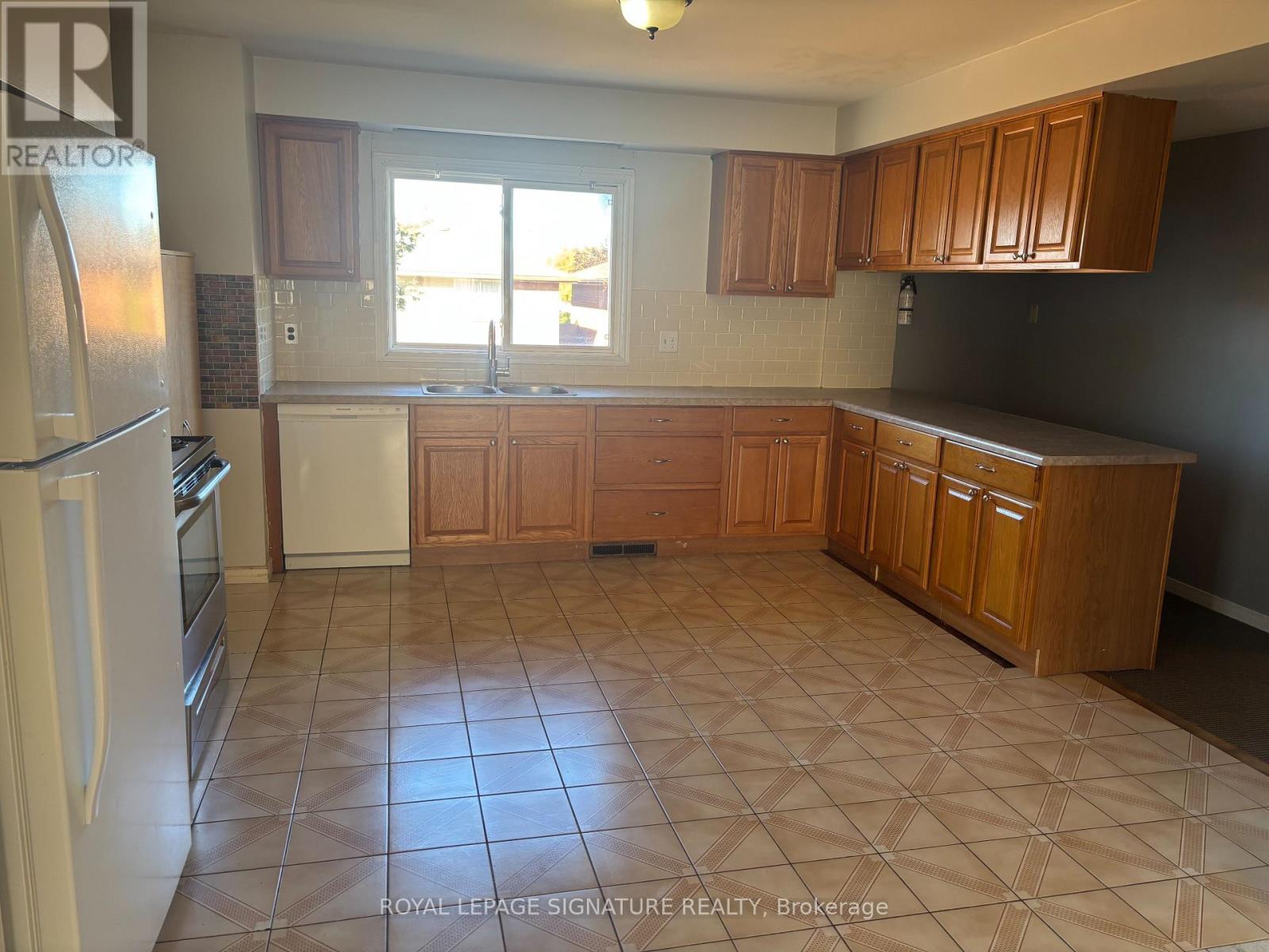 UPPER - 232 BARTON STREET Property Photo 1