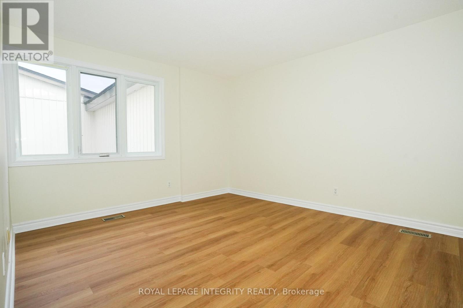 90 - 3270 Southgate Road Property Photo 6