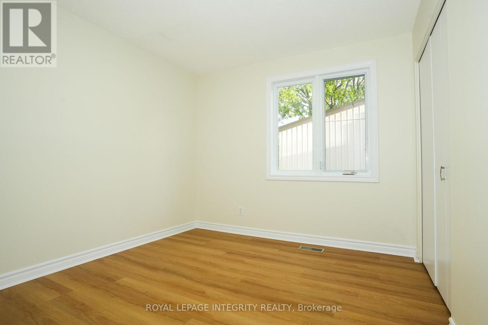 90 - 3270 Southgate Road Property Photo 11
