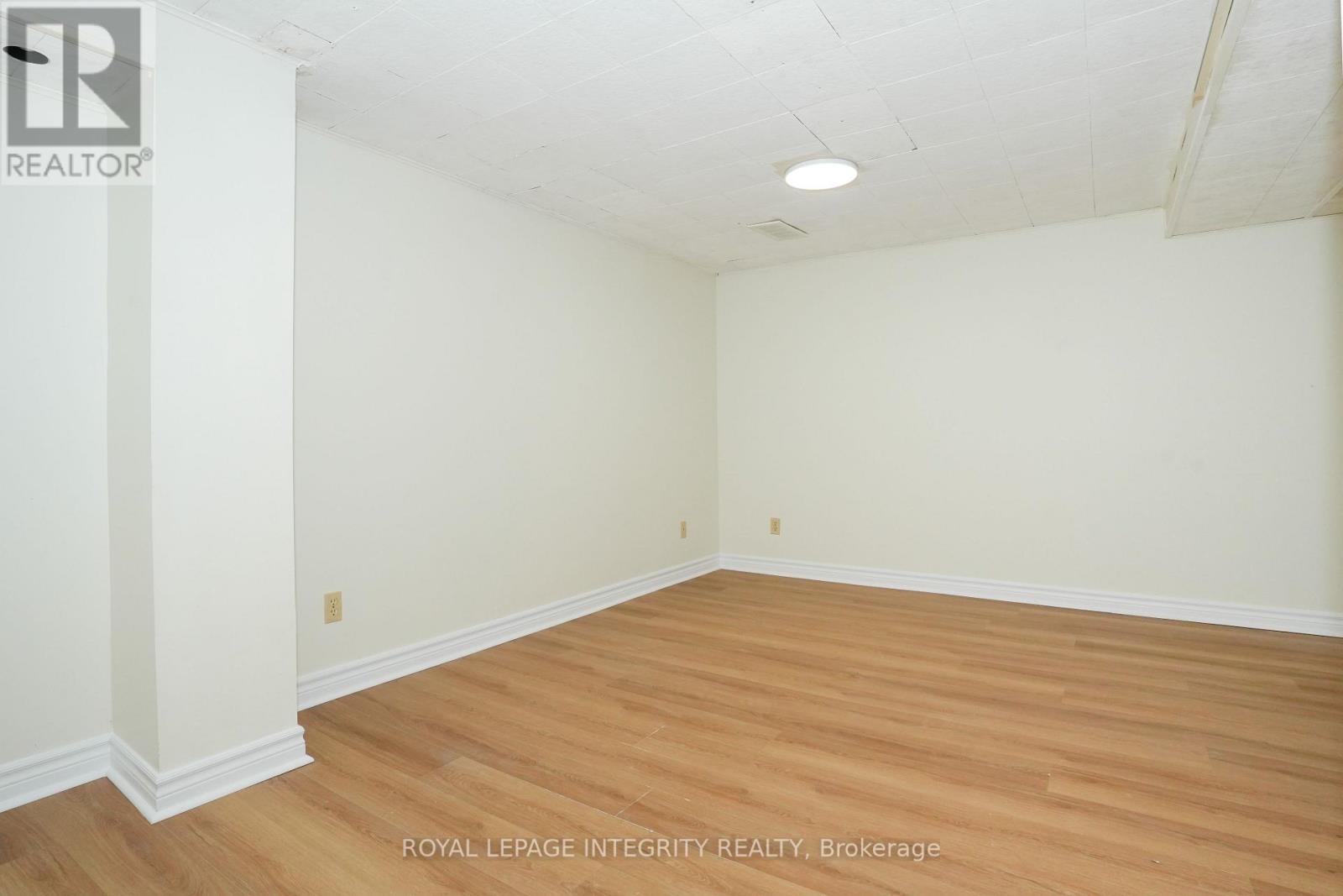90 - 3270 Southgate Road Property Photo 15