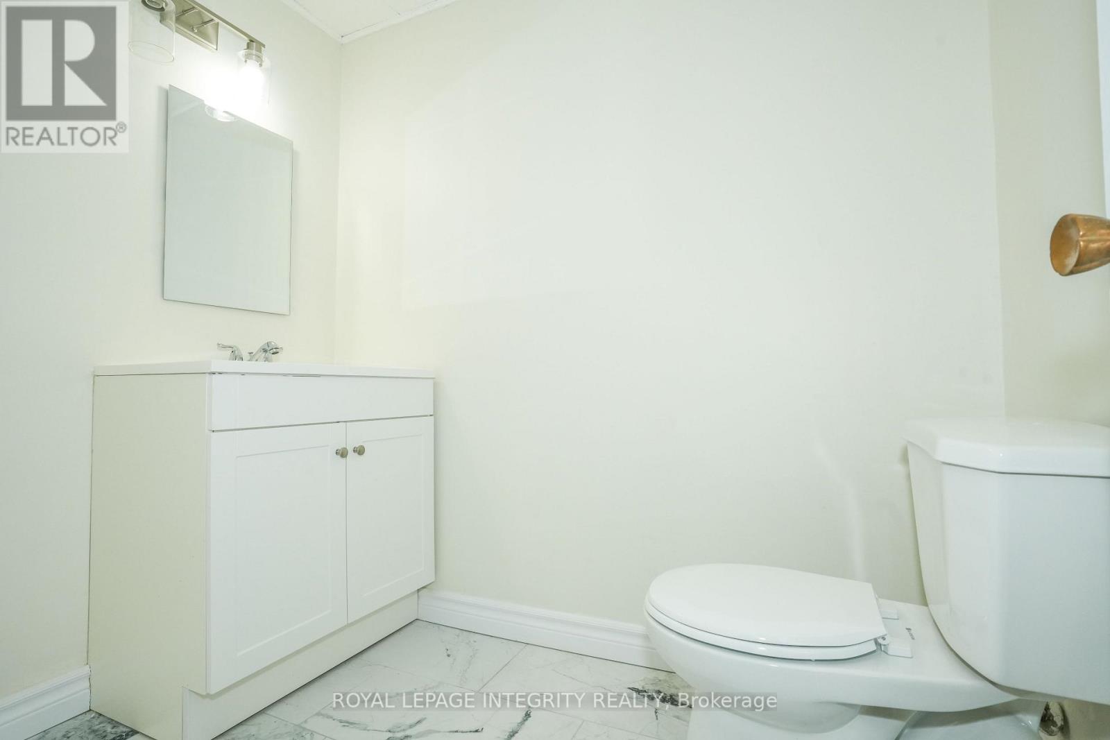 90 - 3270 Southgate Road Property Photo 17