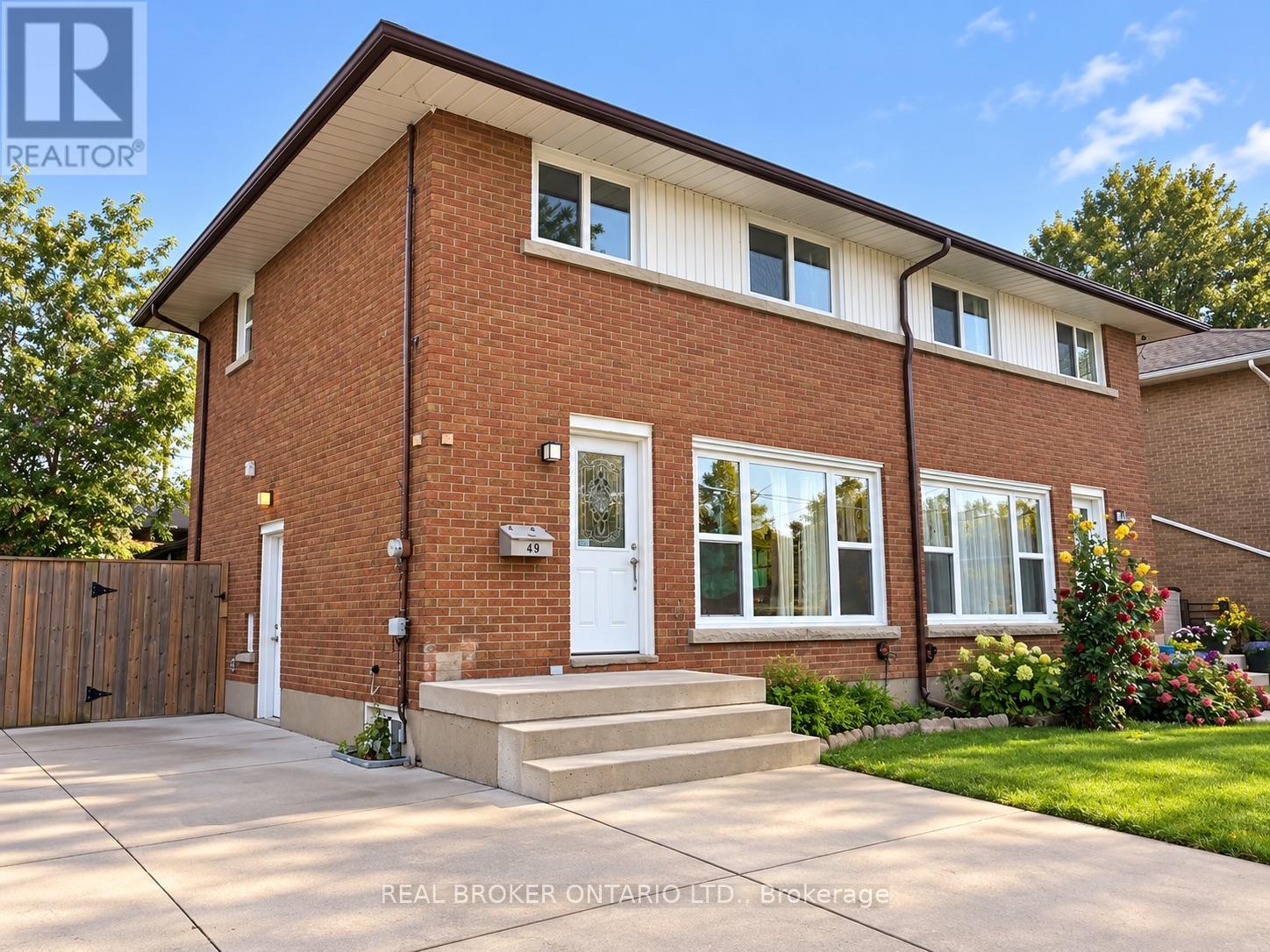 49 THOMPSON AVENUE