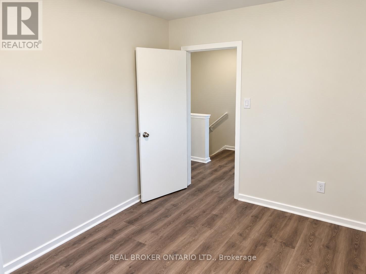 49 Thompson Avenue Property Photo 10