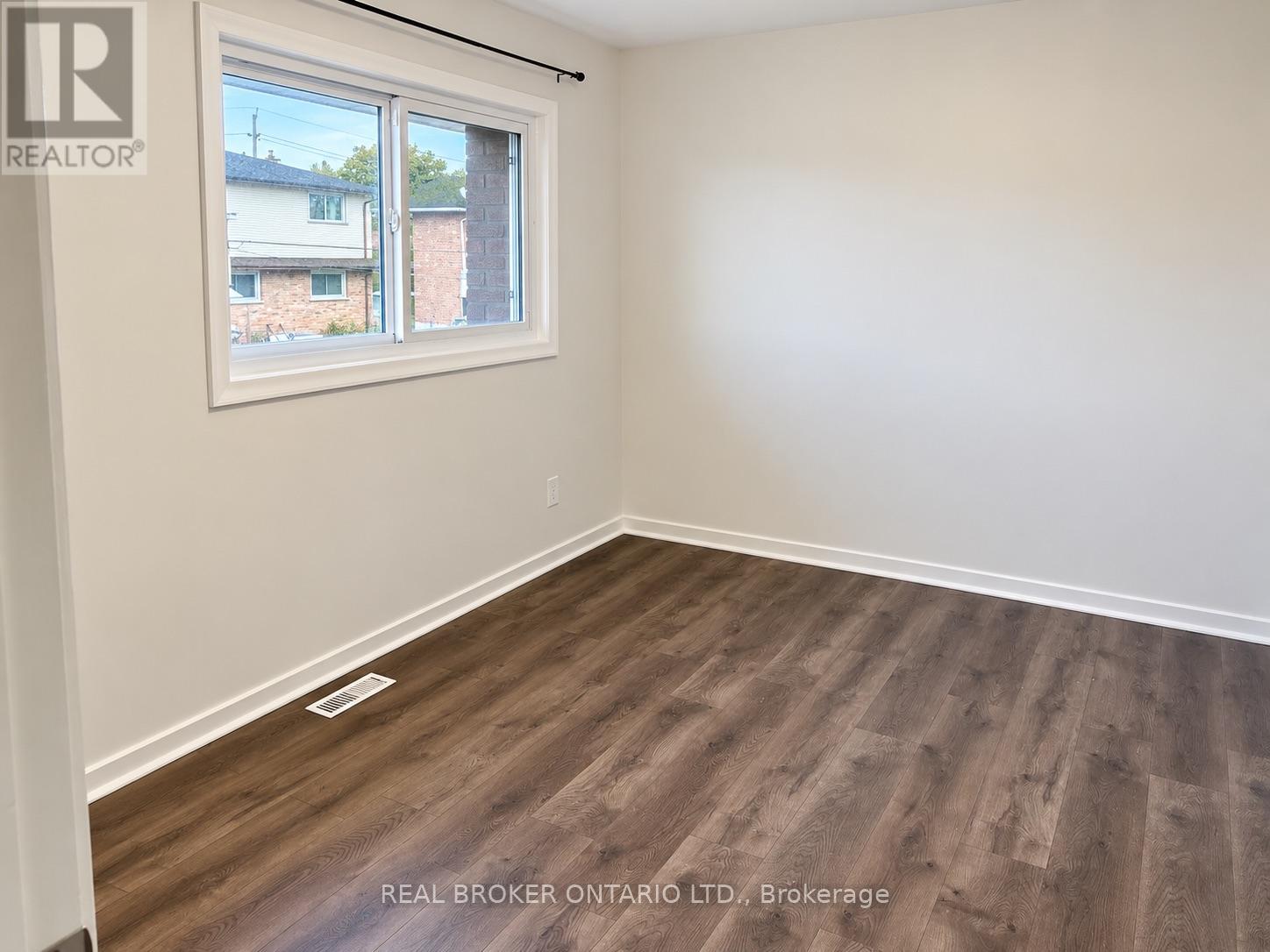 49 Thompson Avenue Property Photo 11