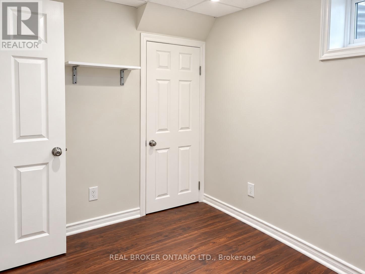 49 Thompson Avenue Property Photo 19