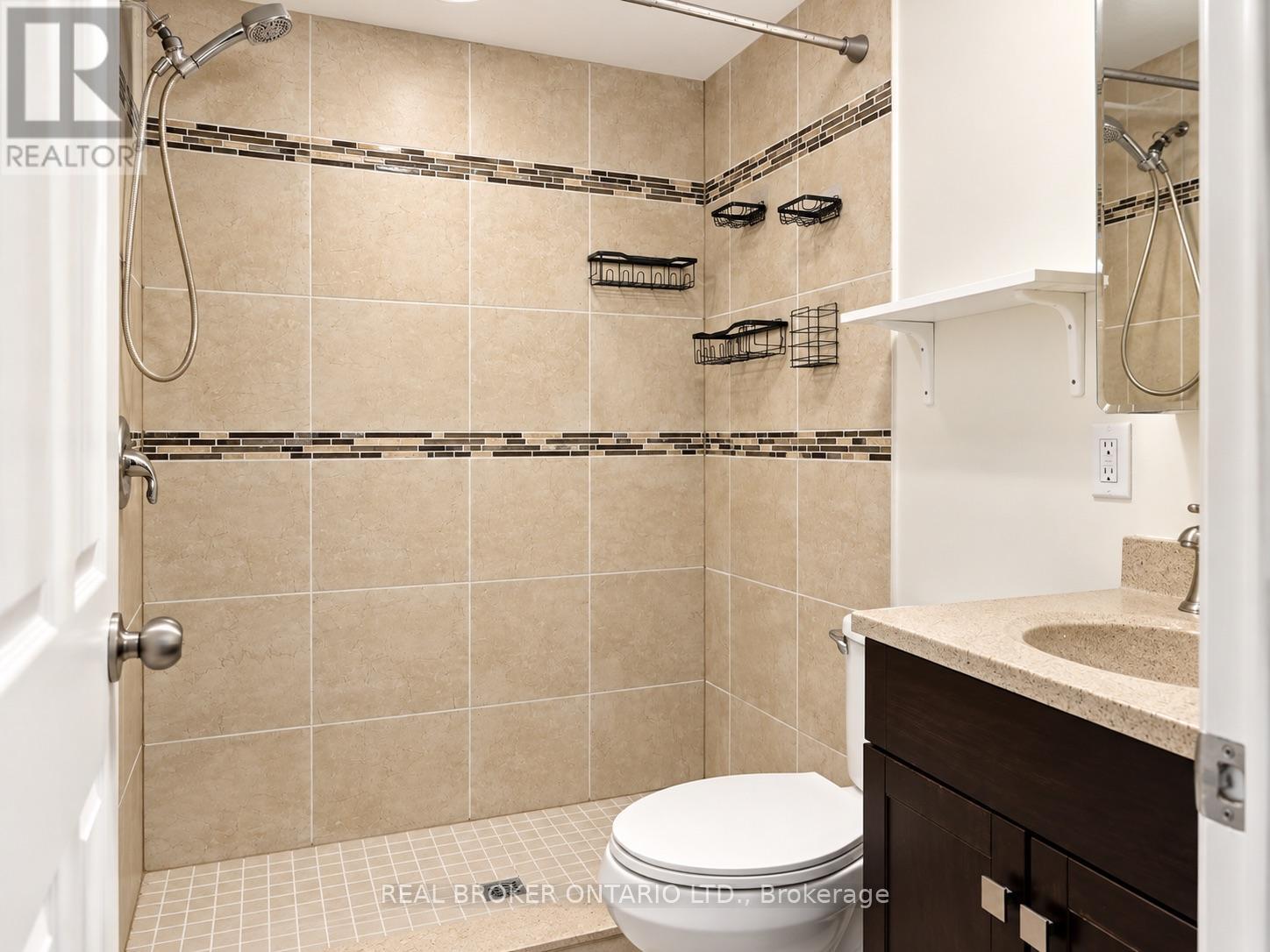 49 Thompson Avenue Property Photo 20