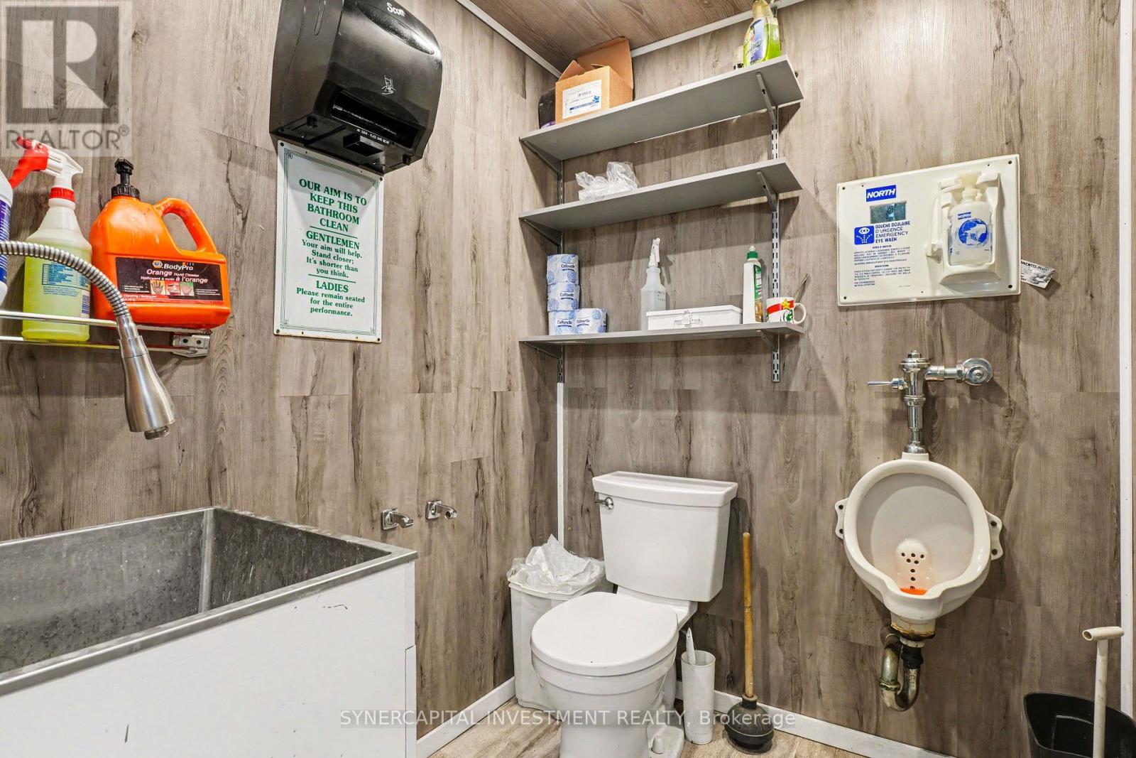 635 Nelson Street Property Photo 6