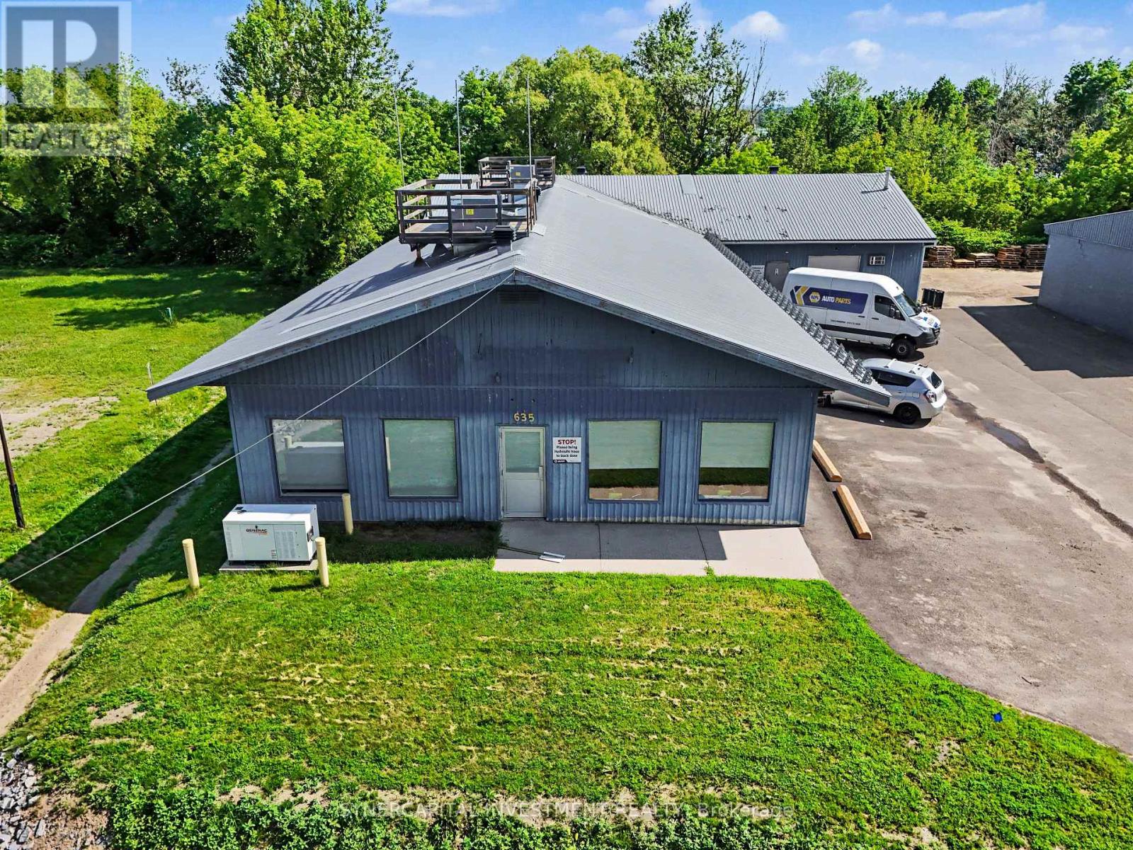 635 Nelson Street Property Photo 24