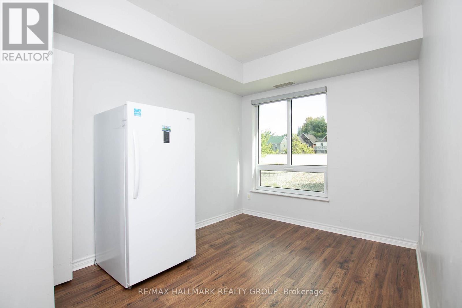 207 - 200 Rideau Street Property Photo 24