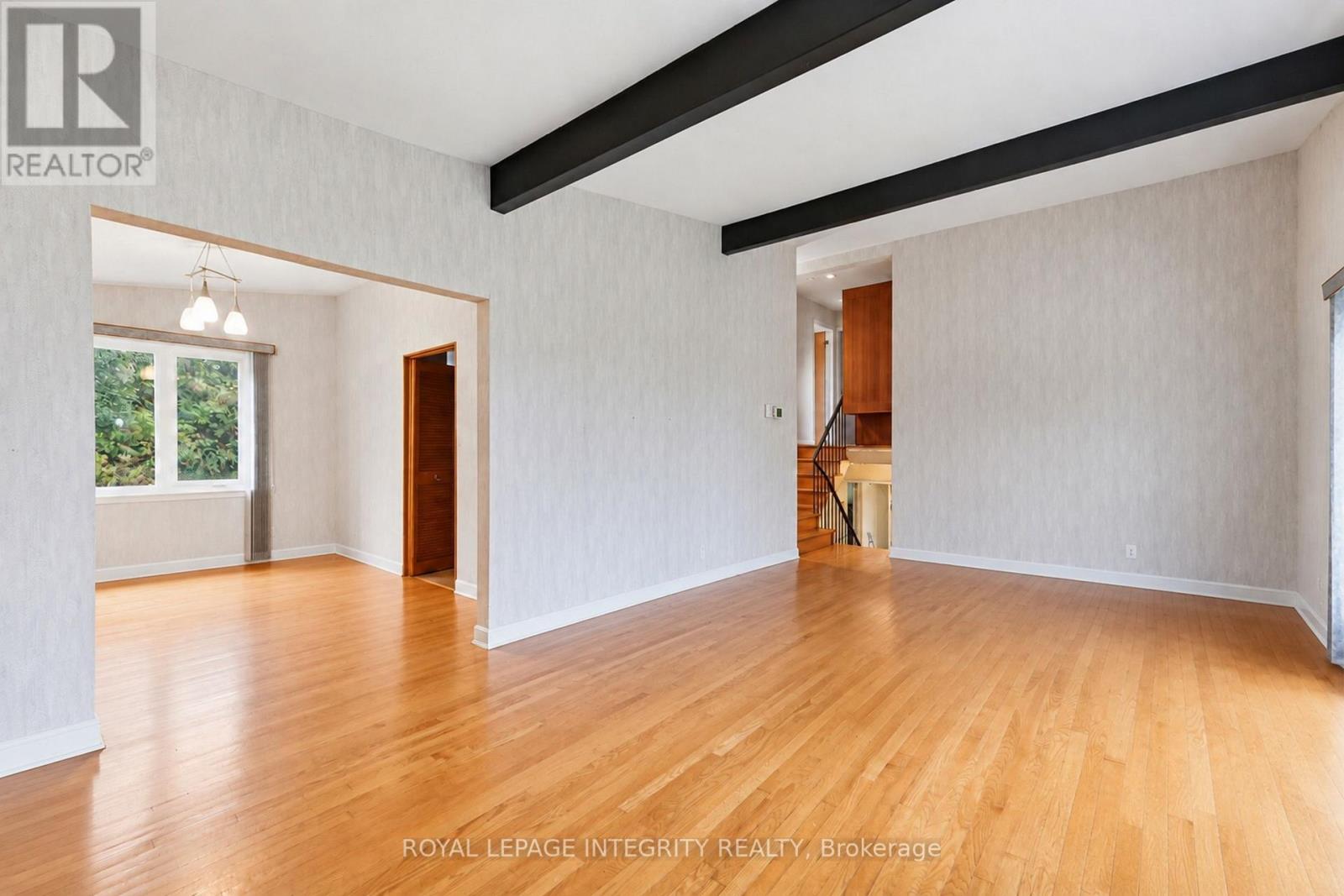 1861 Appleford Street Property Photo 5