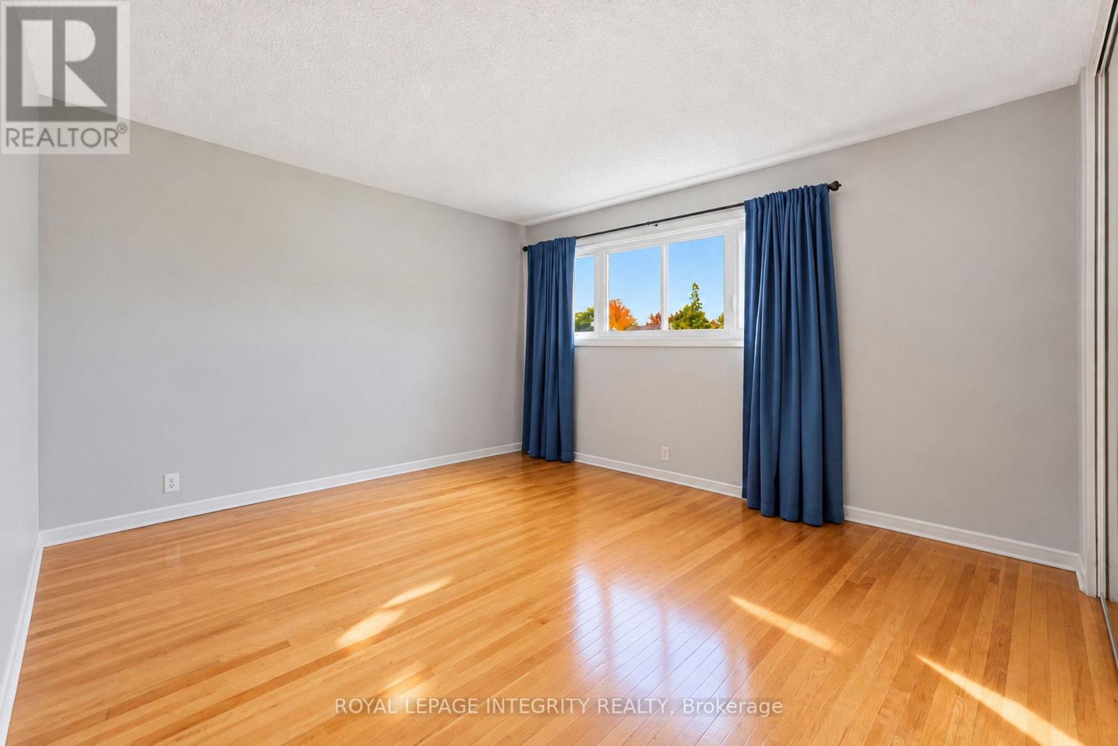 1861 Appleford Street Property Photo 11