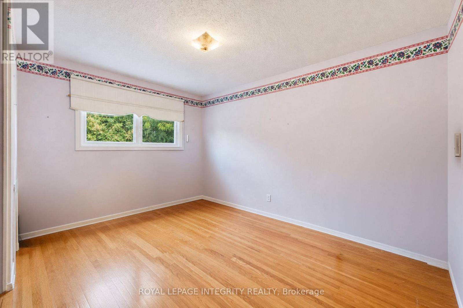 1861 Appleford Street Property Photo 14