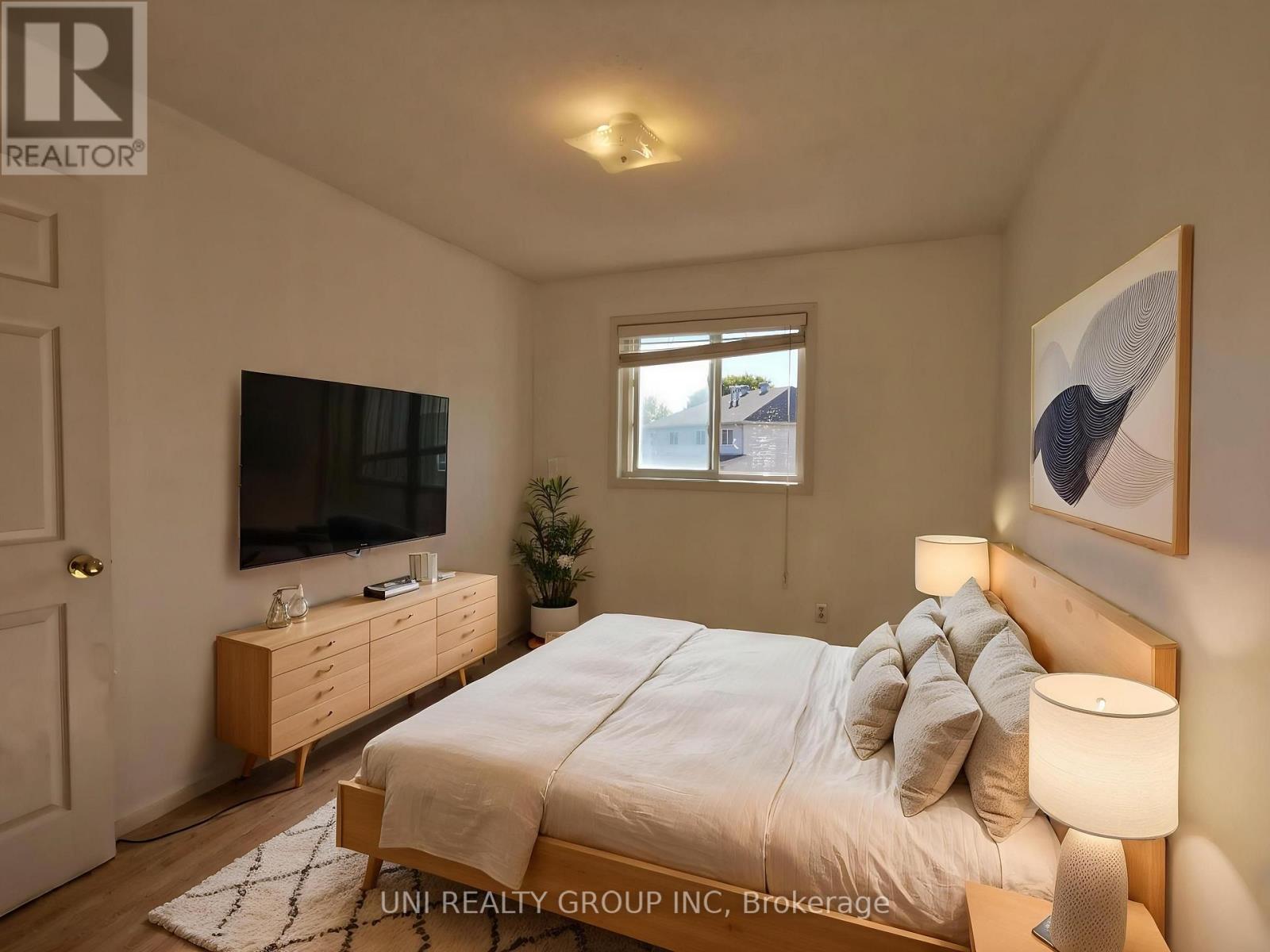 180 Claridge Drive Property Photo 18