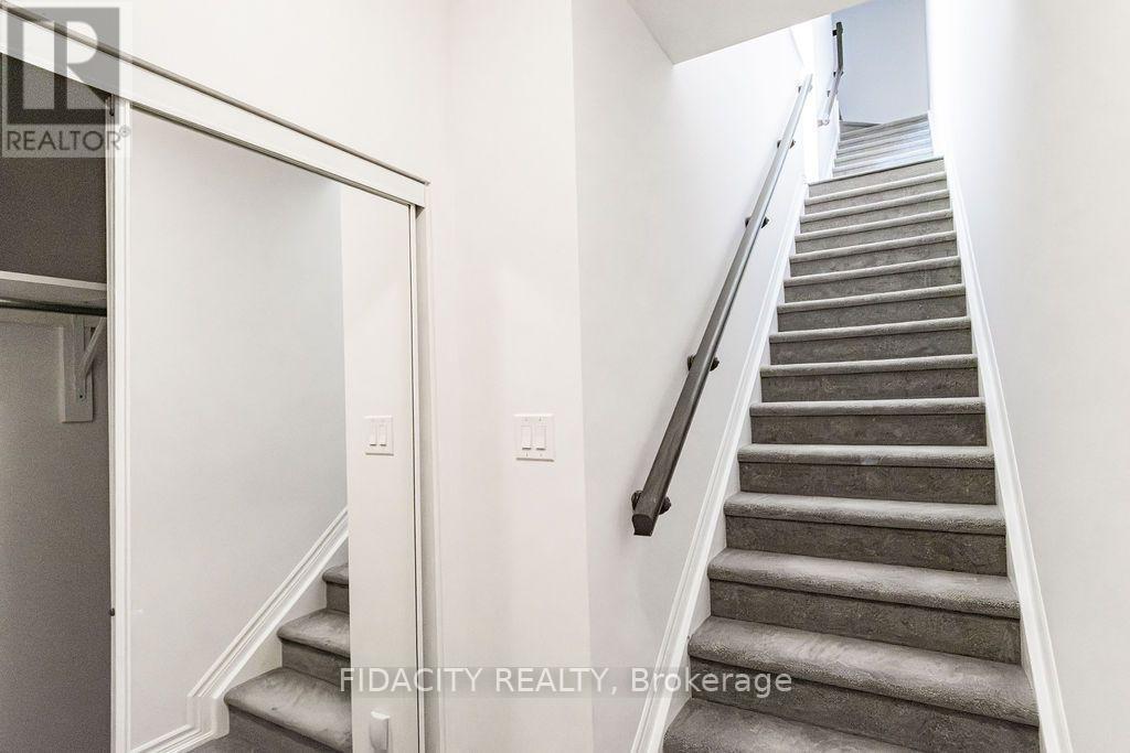 277 Zenith Private Property Photo 4