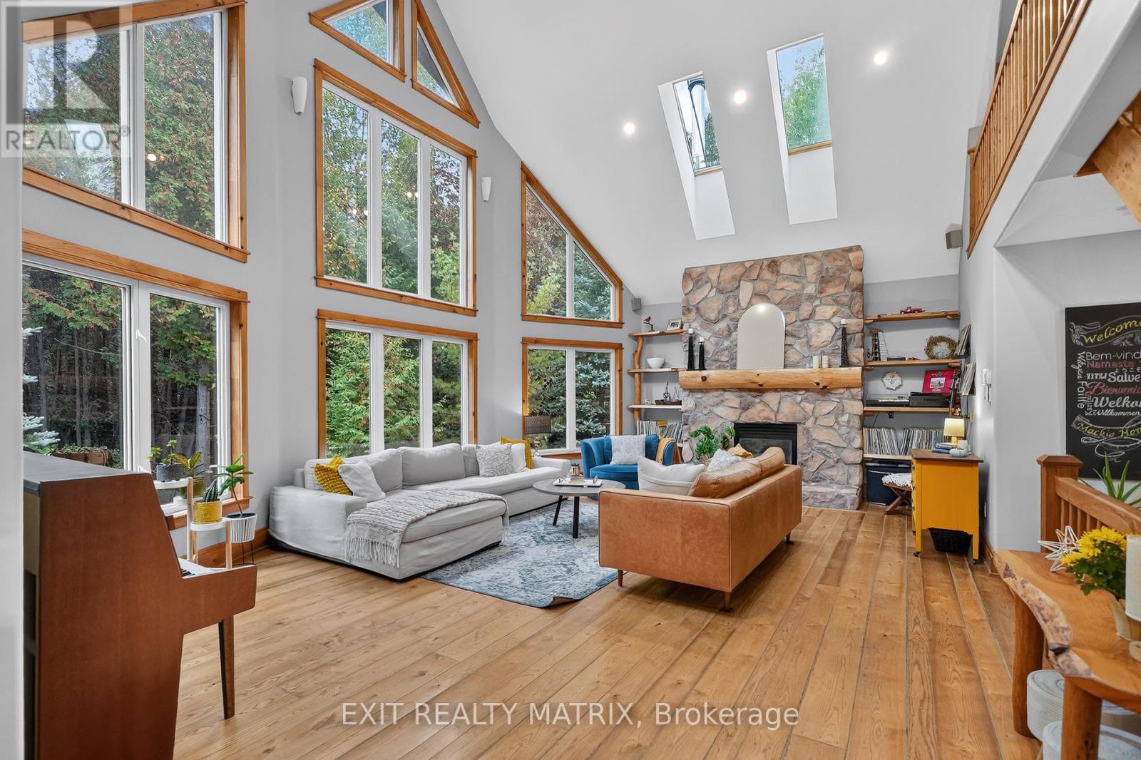 8010 Iveson Drive Property Photo 11
