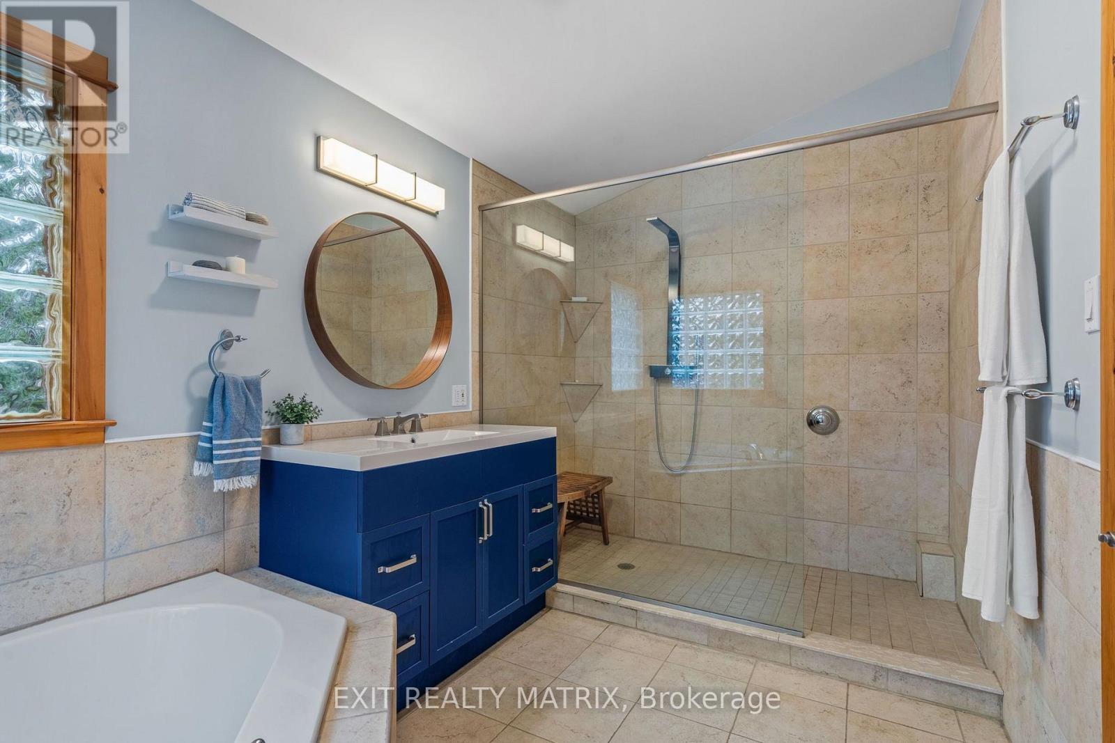 8010 Iveson Drive Property Photo 25