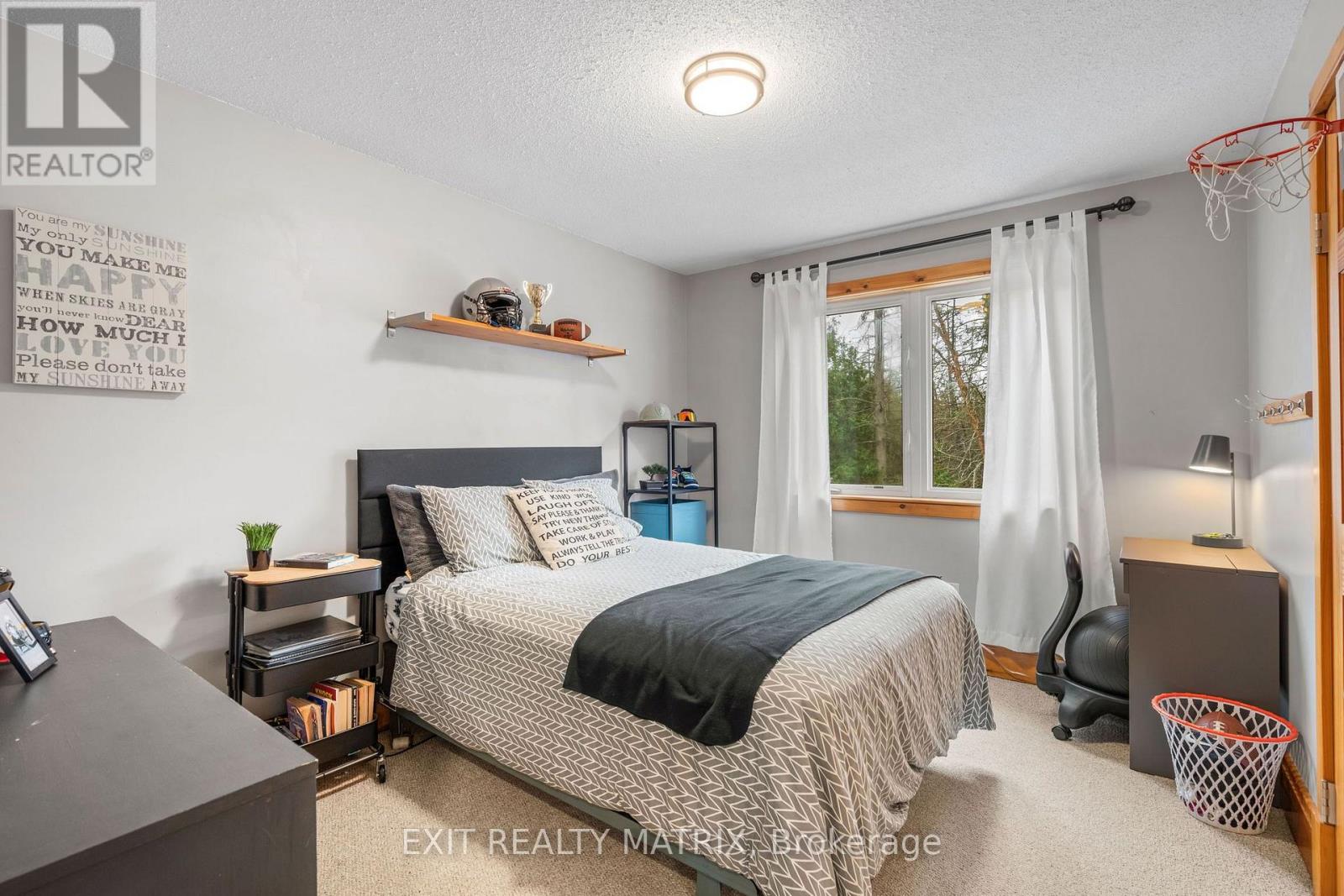 8010 Iveson Drive Property Photo 30