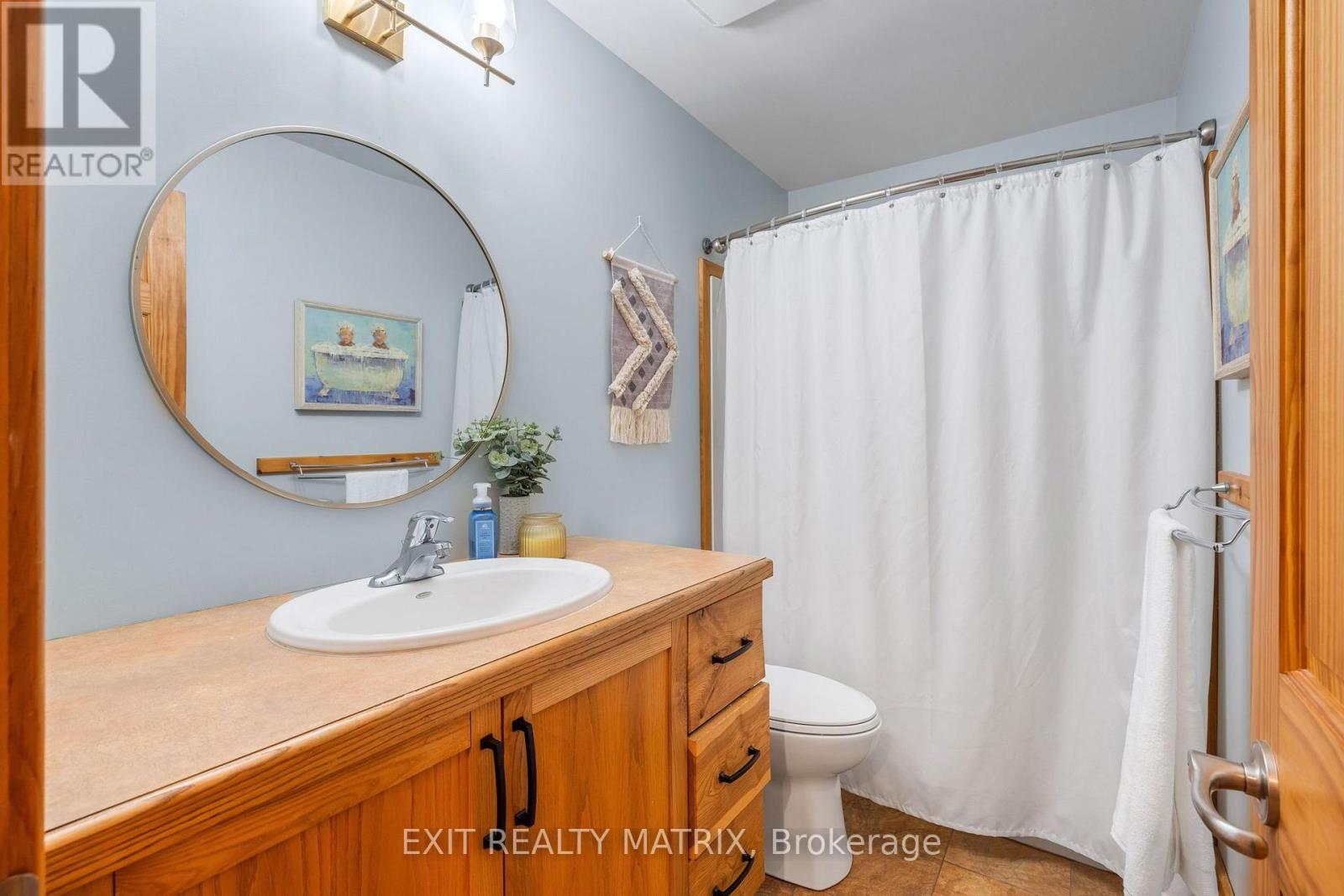 8010 Iveson Drive Property Photo 32