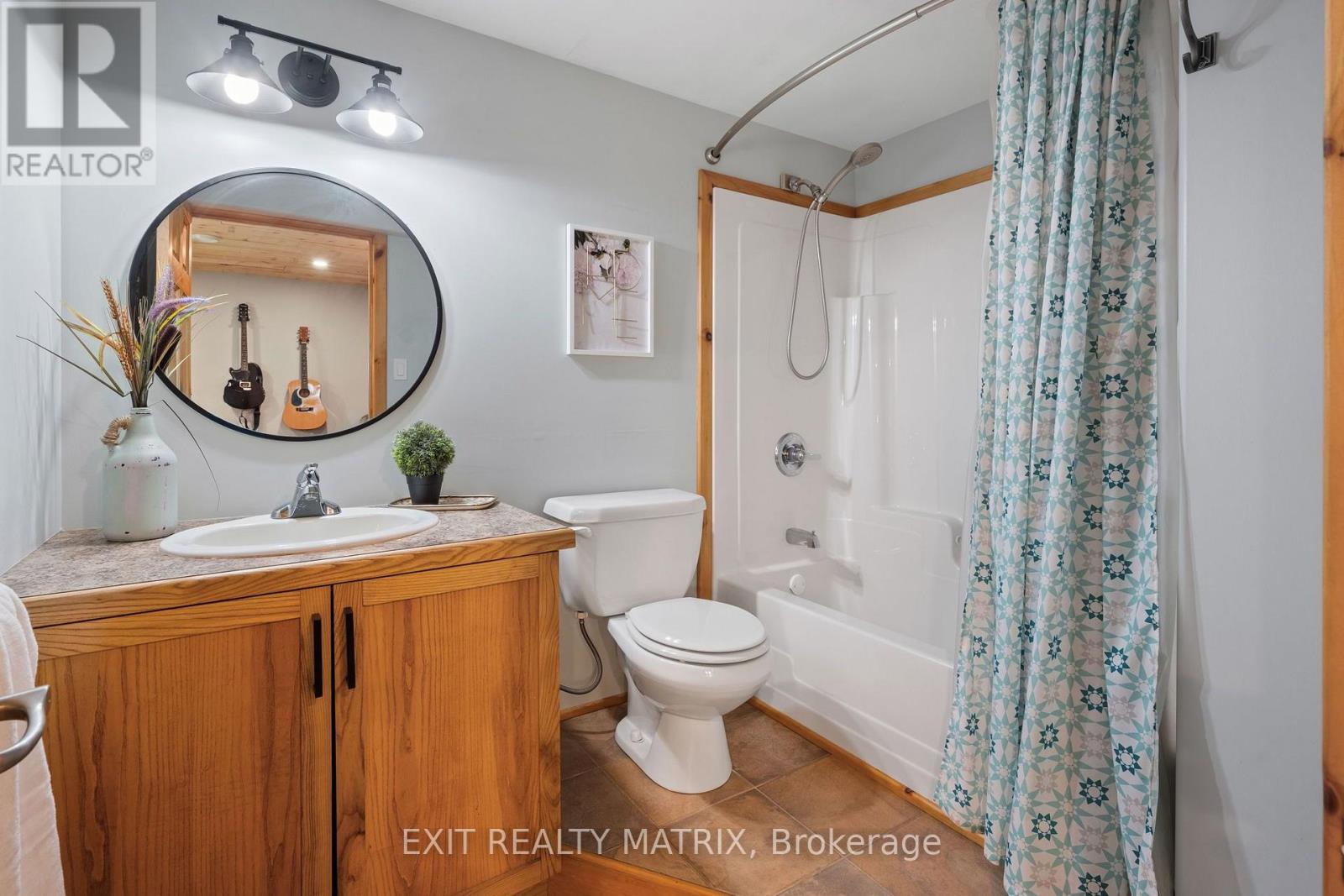 8010 Iveson Drive Property Photo 37