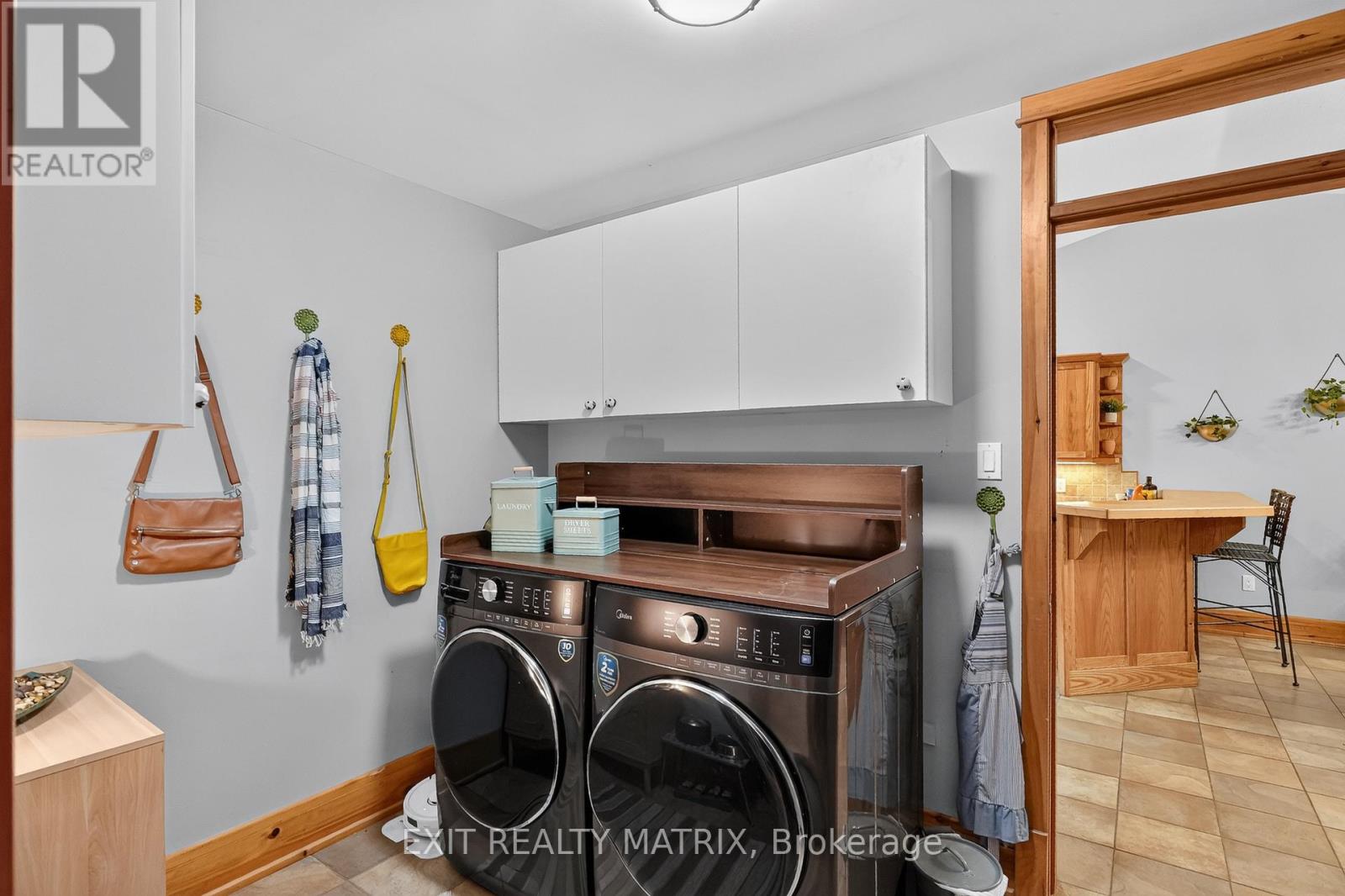 8010 Iveson Drive Property Photo 38