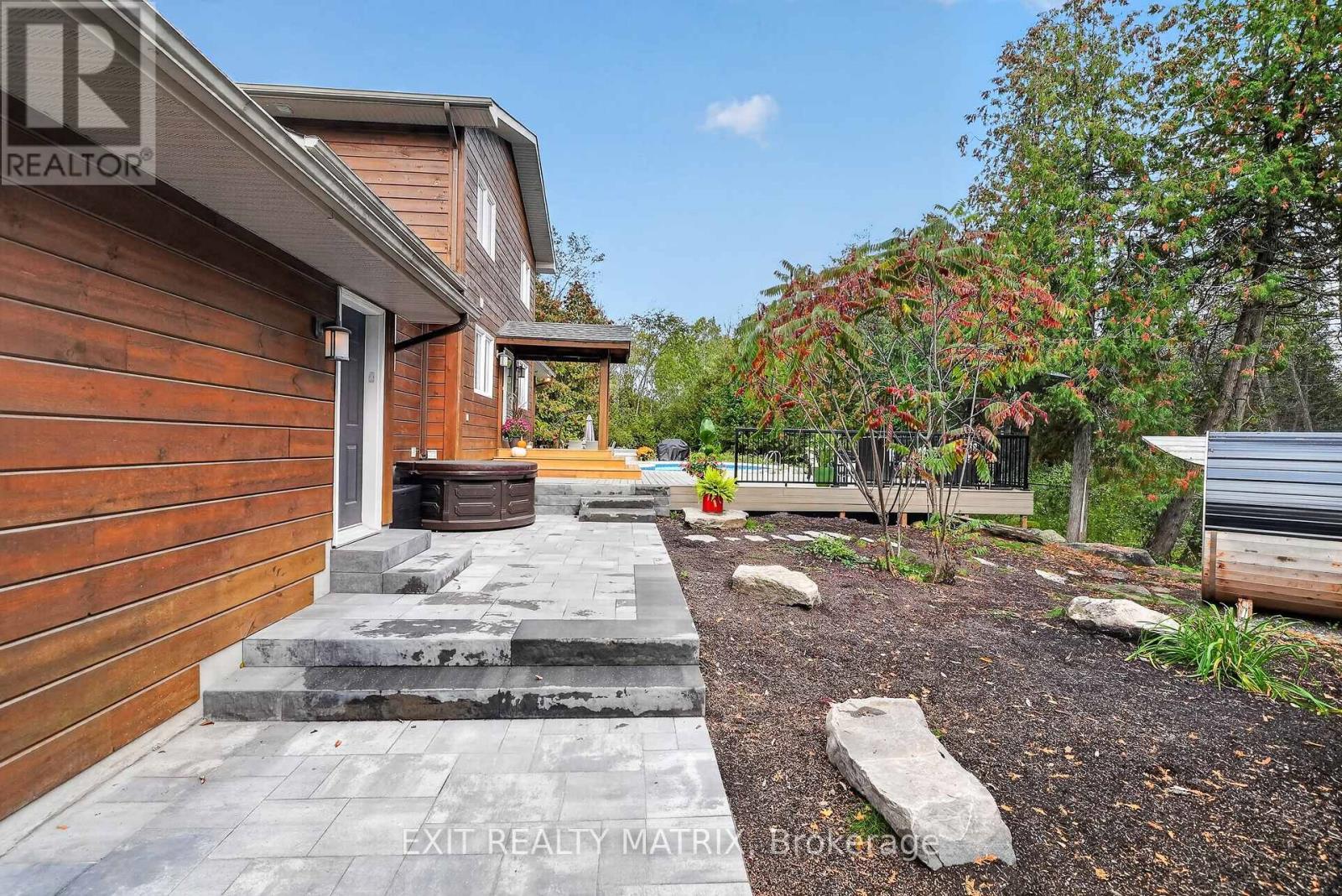 8010 Iveson Drive Property Photo 43