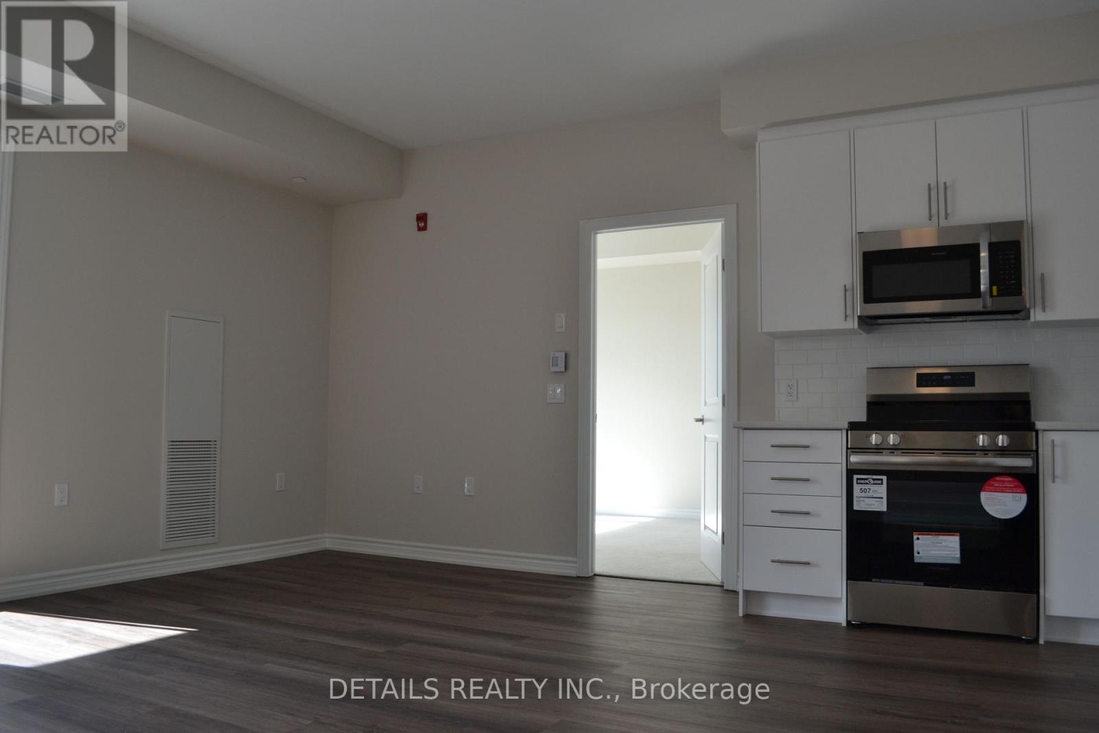 220 - 397 Codds Road Property Photo 4