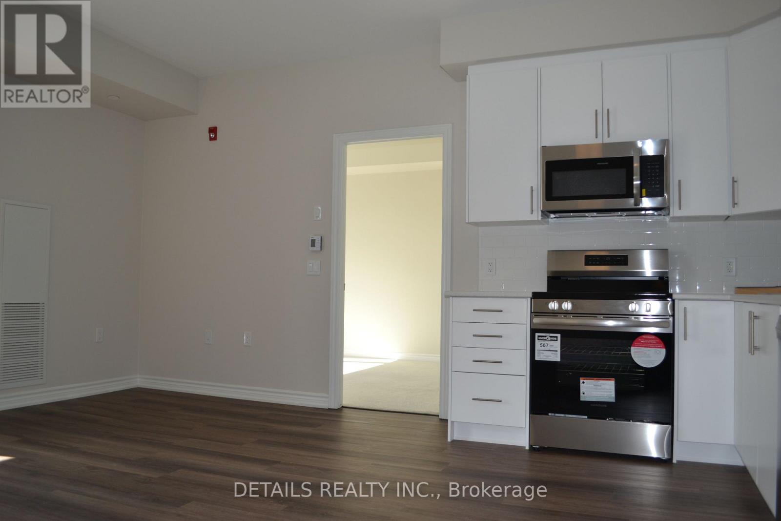 220 - 397 Codds Road Property Photo 6