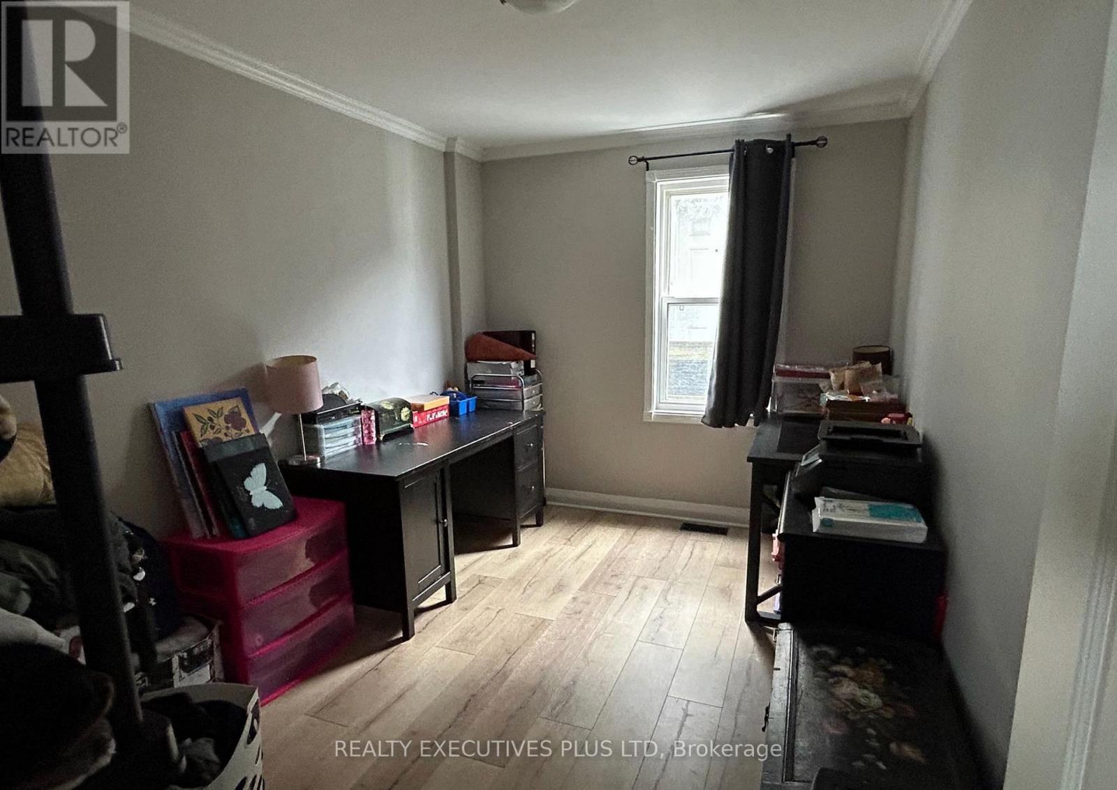 840-842 Worthington Street E Property Photo 6