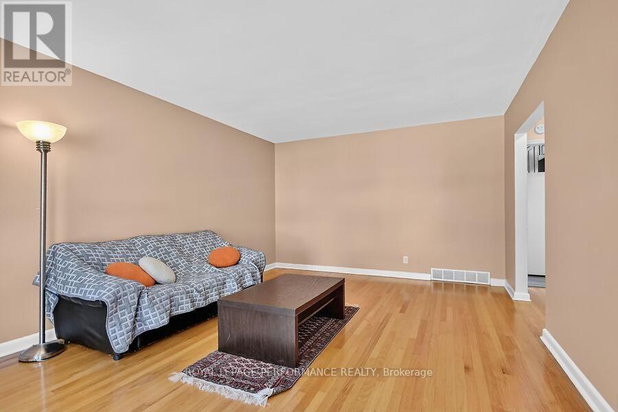 964 Connaught Avenue Property Photo 5