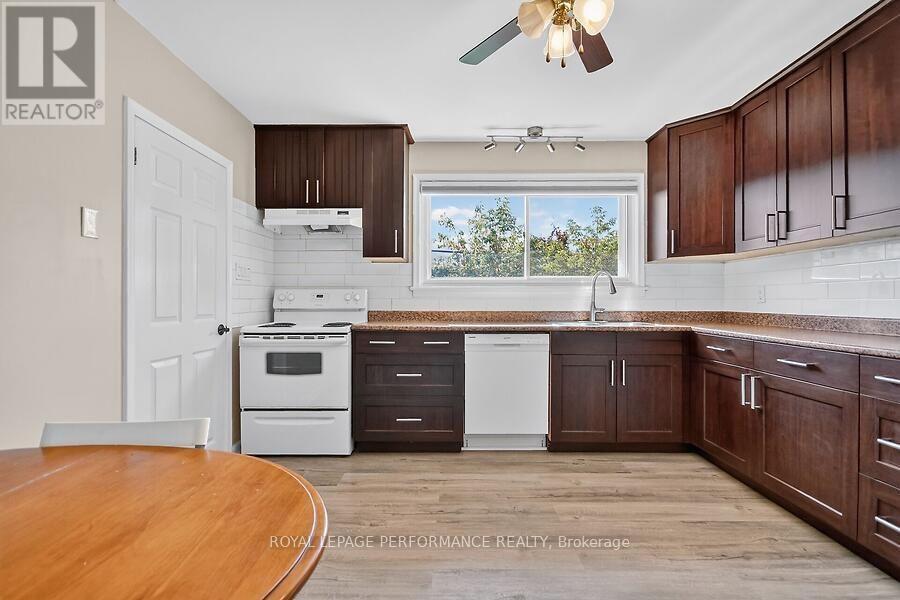 964 Connaught Avenue Property Photo 6