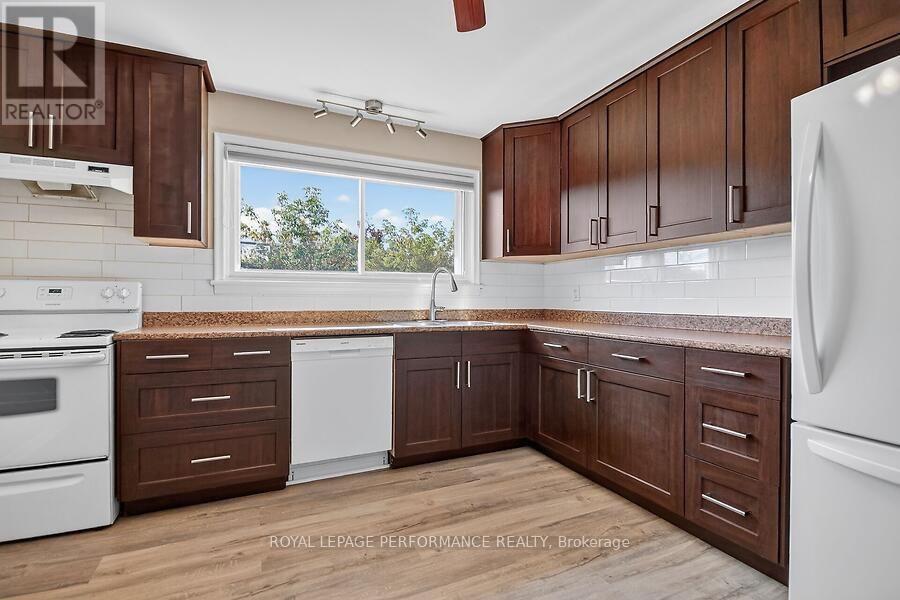 964 Connaught Avenue Property Photo 7