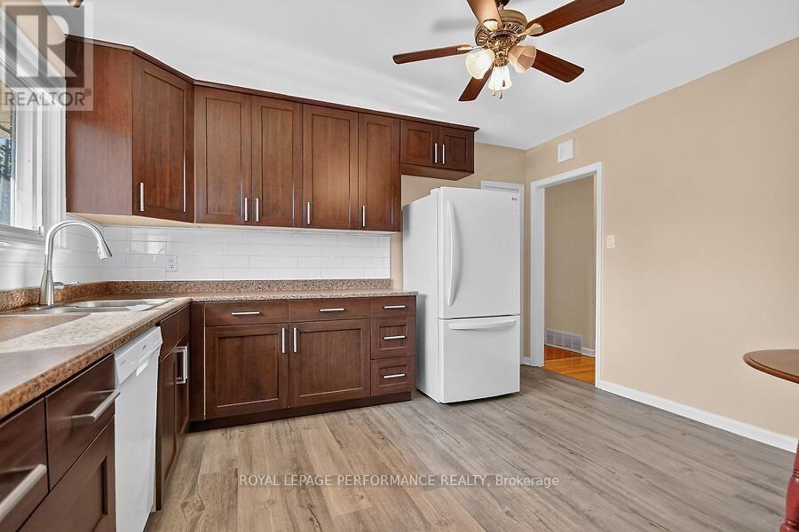 964 Connaught Avenue Property Photo 8