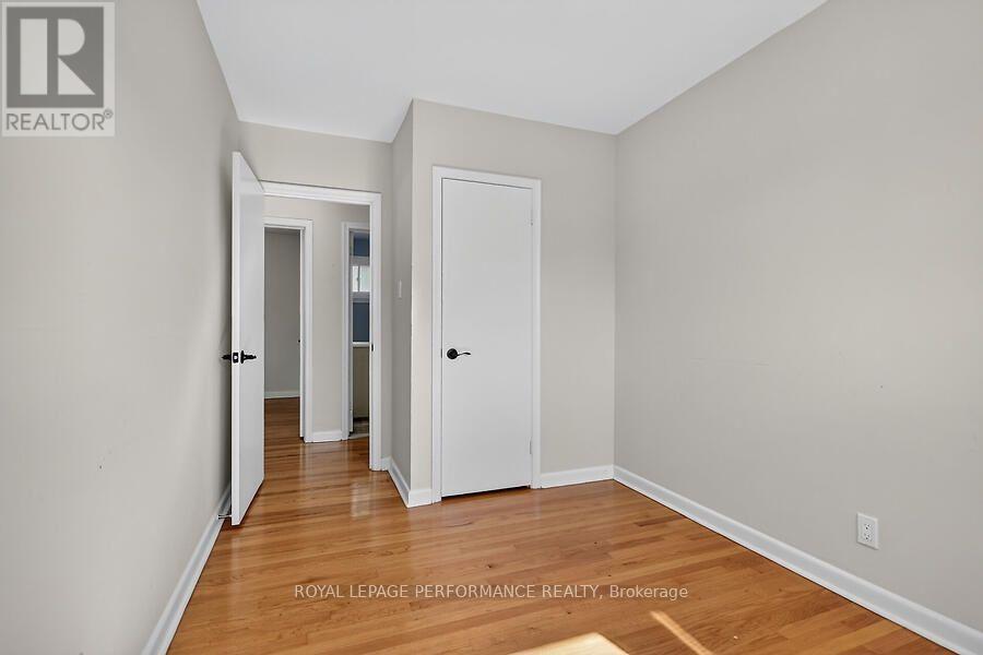 964 Connaught Avenue Property Photo 14
