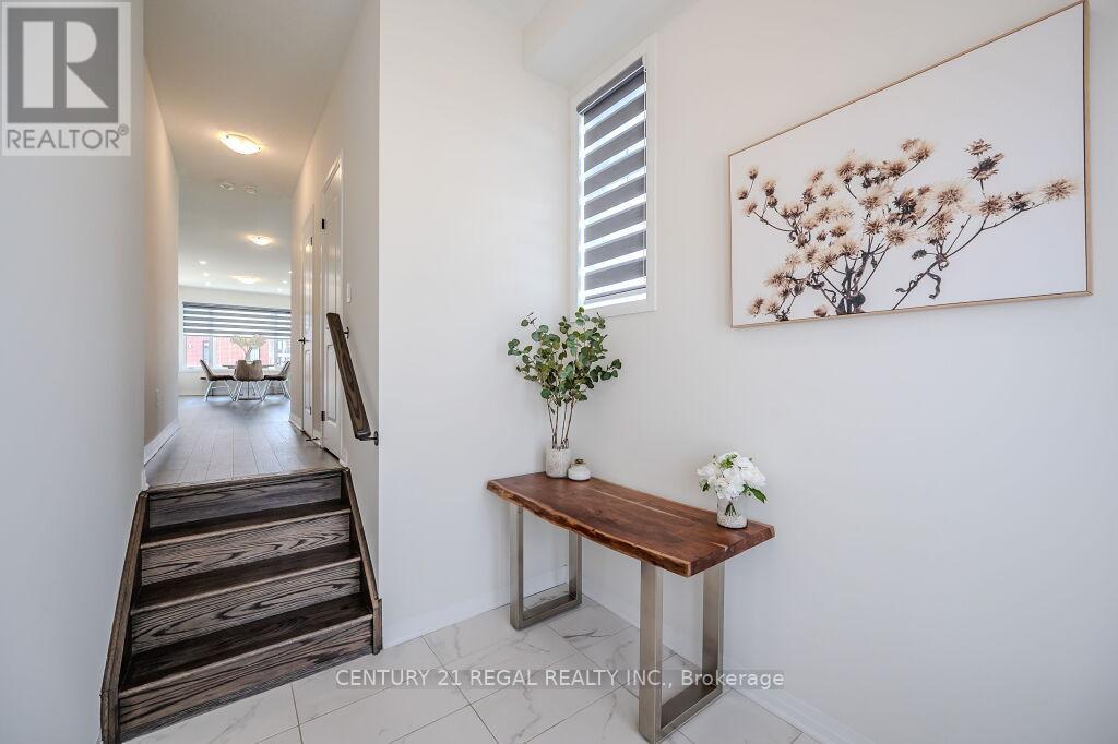30 Rustic Oak Trail Property Photo 2