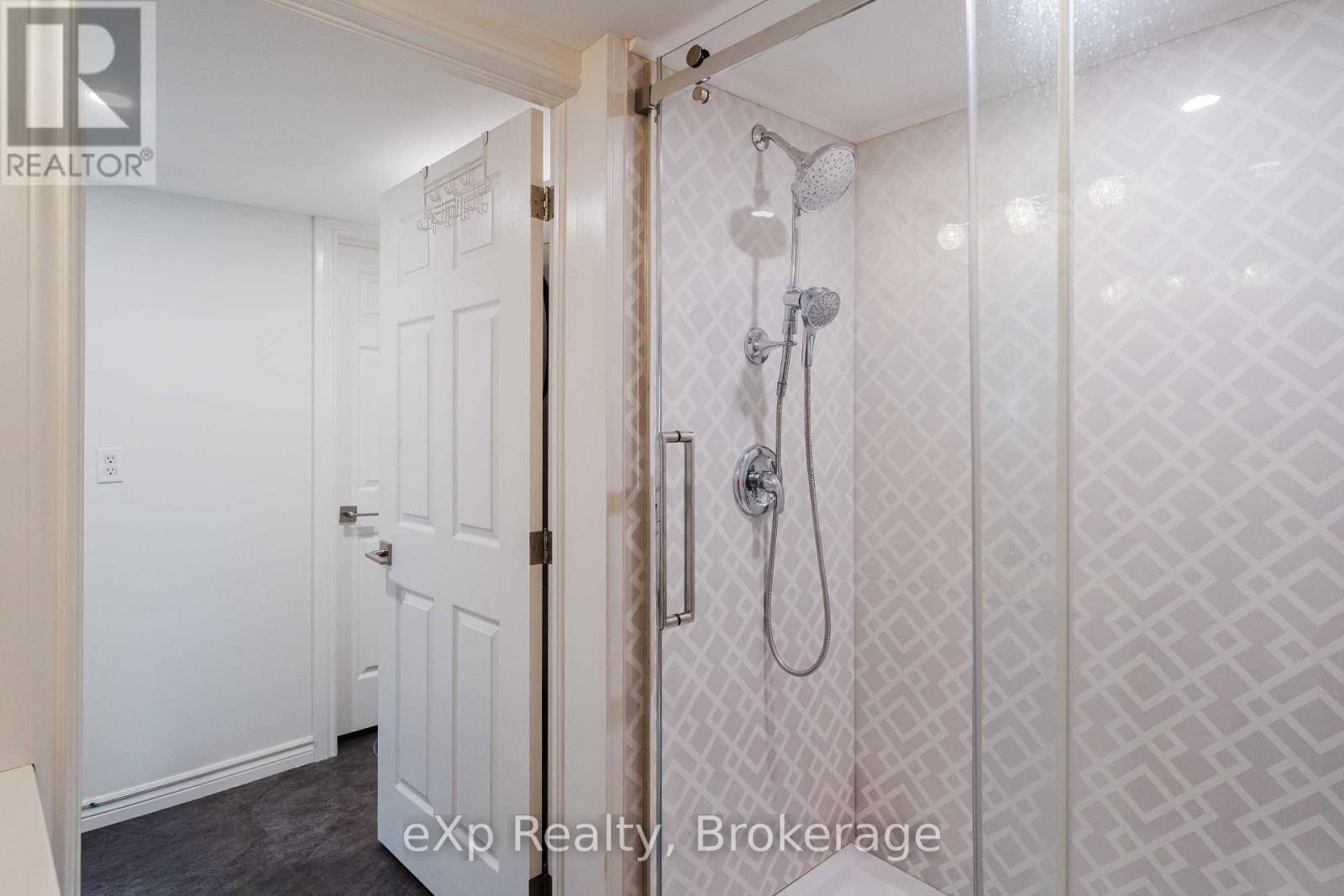 590 7th Street E Property Photo 8