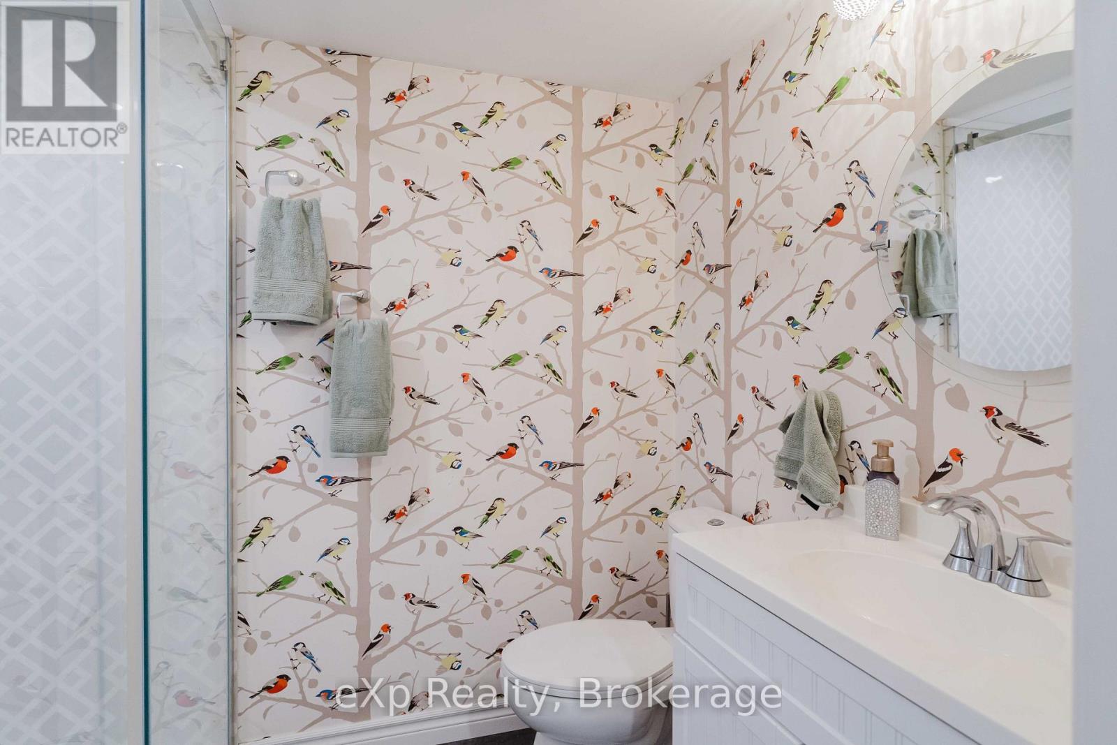 590 7th Street E Property Photo 9