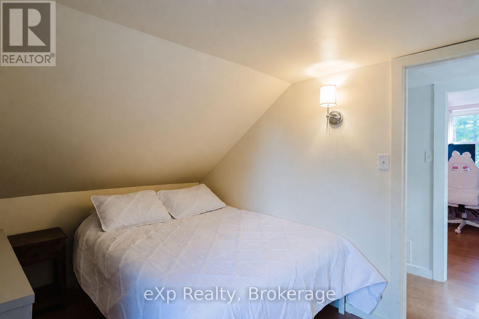 590 7th Street E Property Photo 12