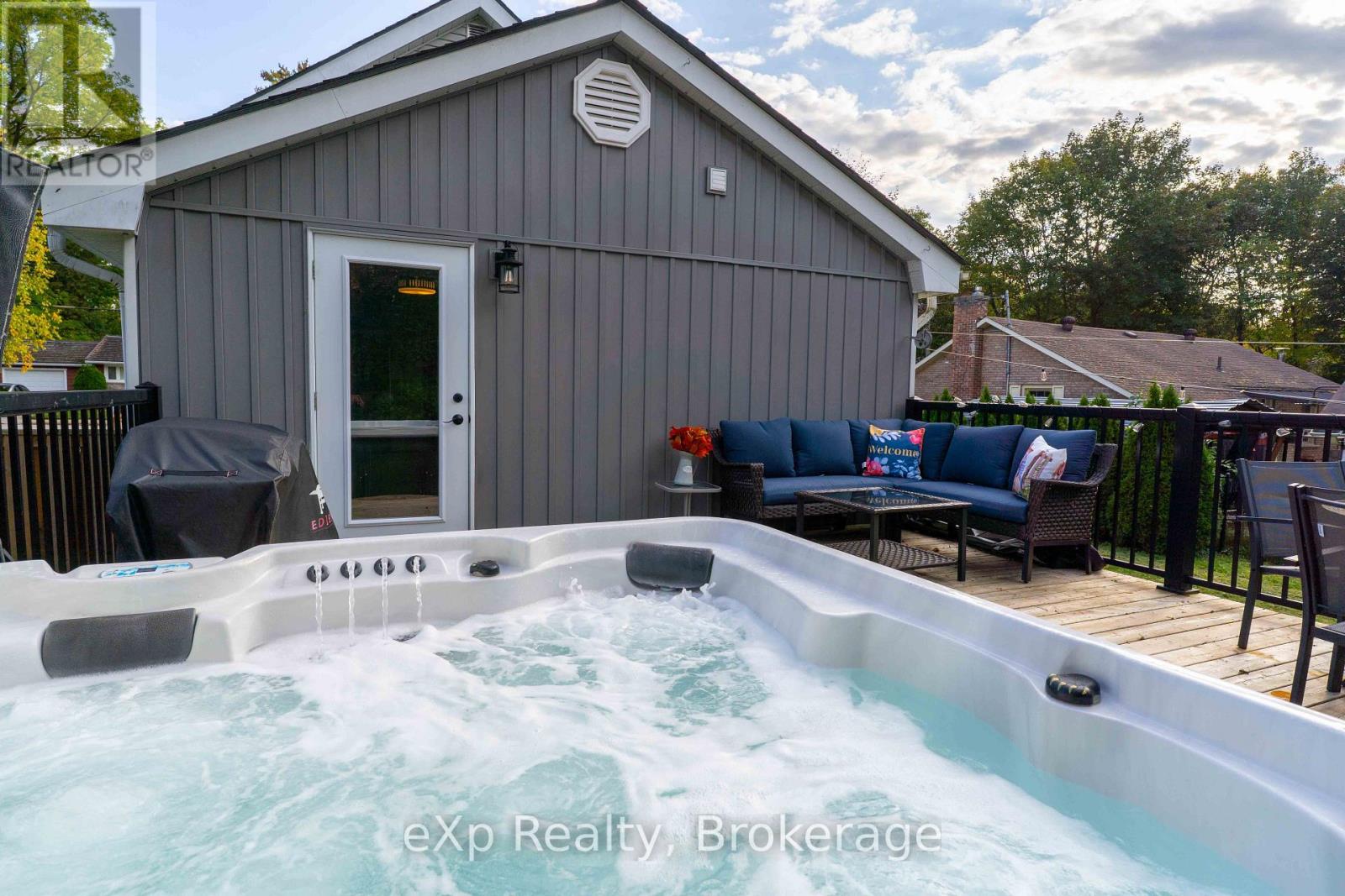 590 7th Street E Property Photo 19
