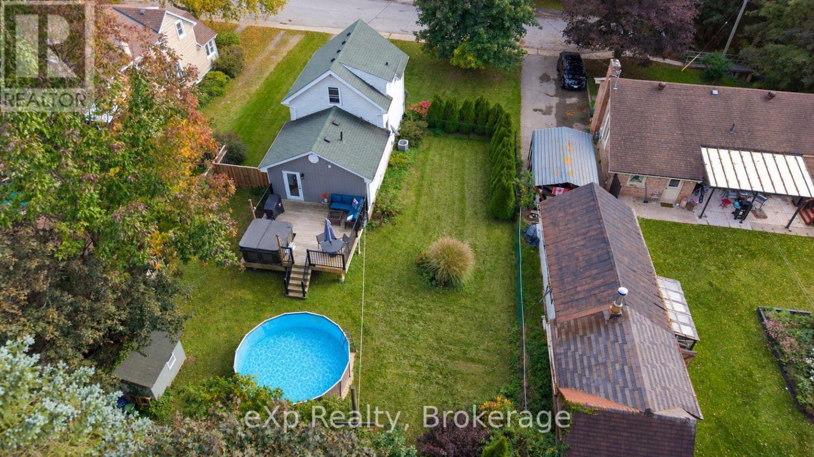 590 7th Street E Property Photo 22