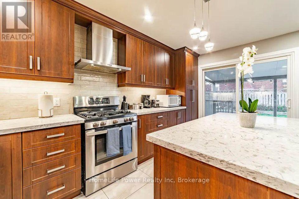 463 Westheights Drive Property Photo 4
