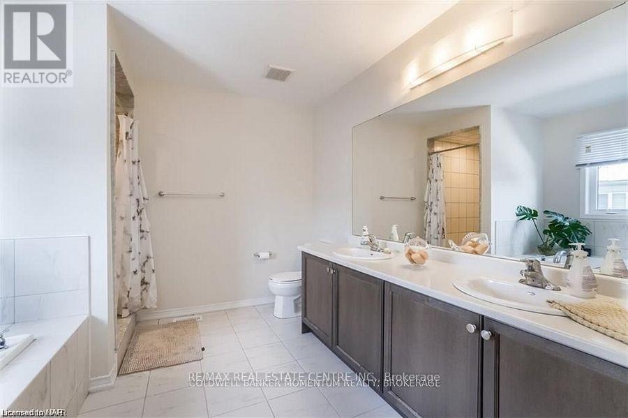 7831 Odell Crescent Property Photo 22