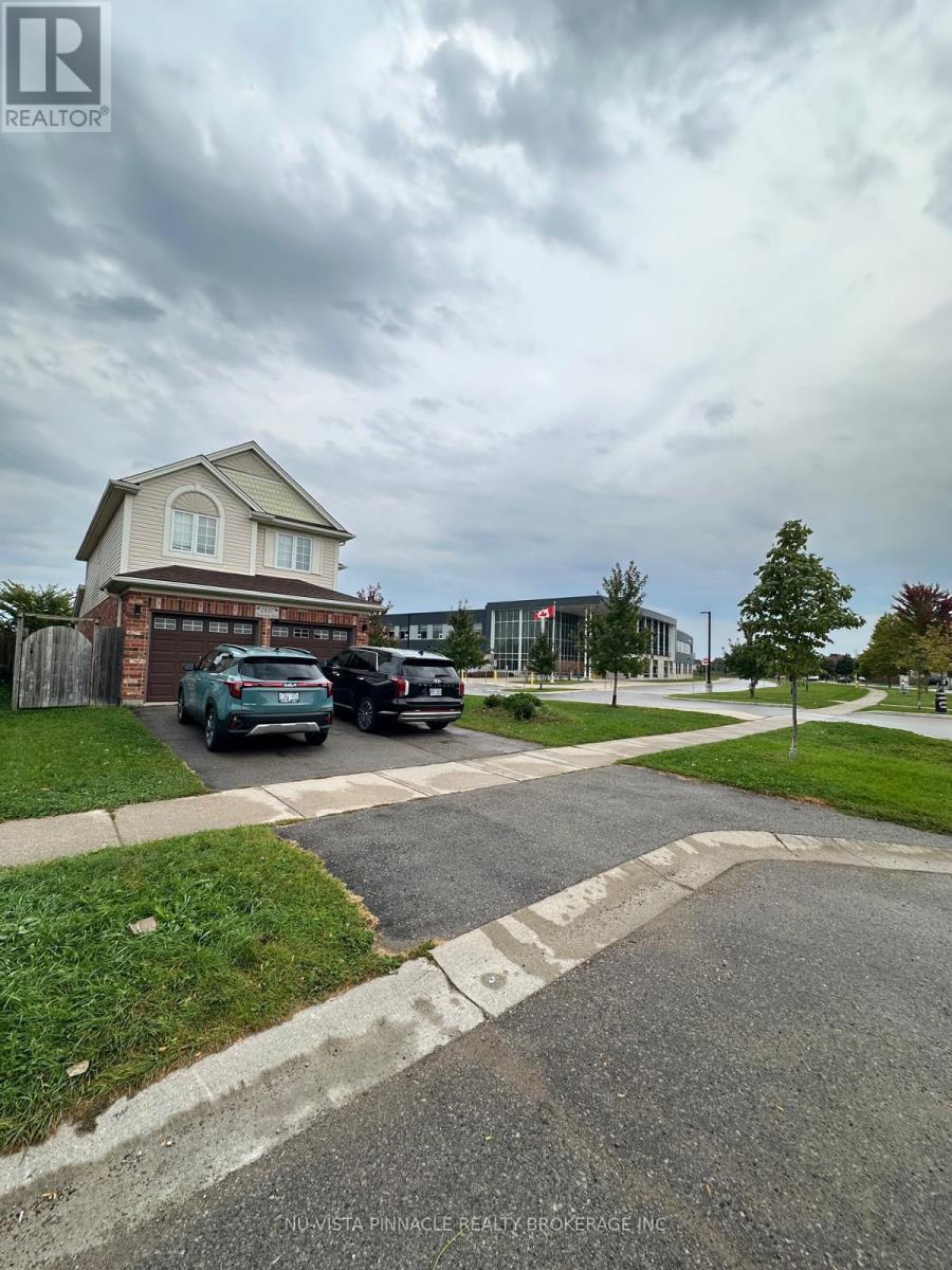 2537 (upper) Meadowgate Boulevard Property Photo 2
