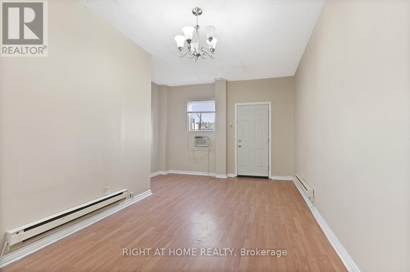 238 King Street E Property Photo 24