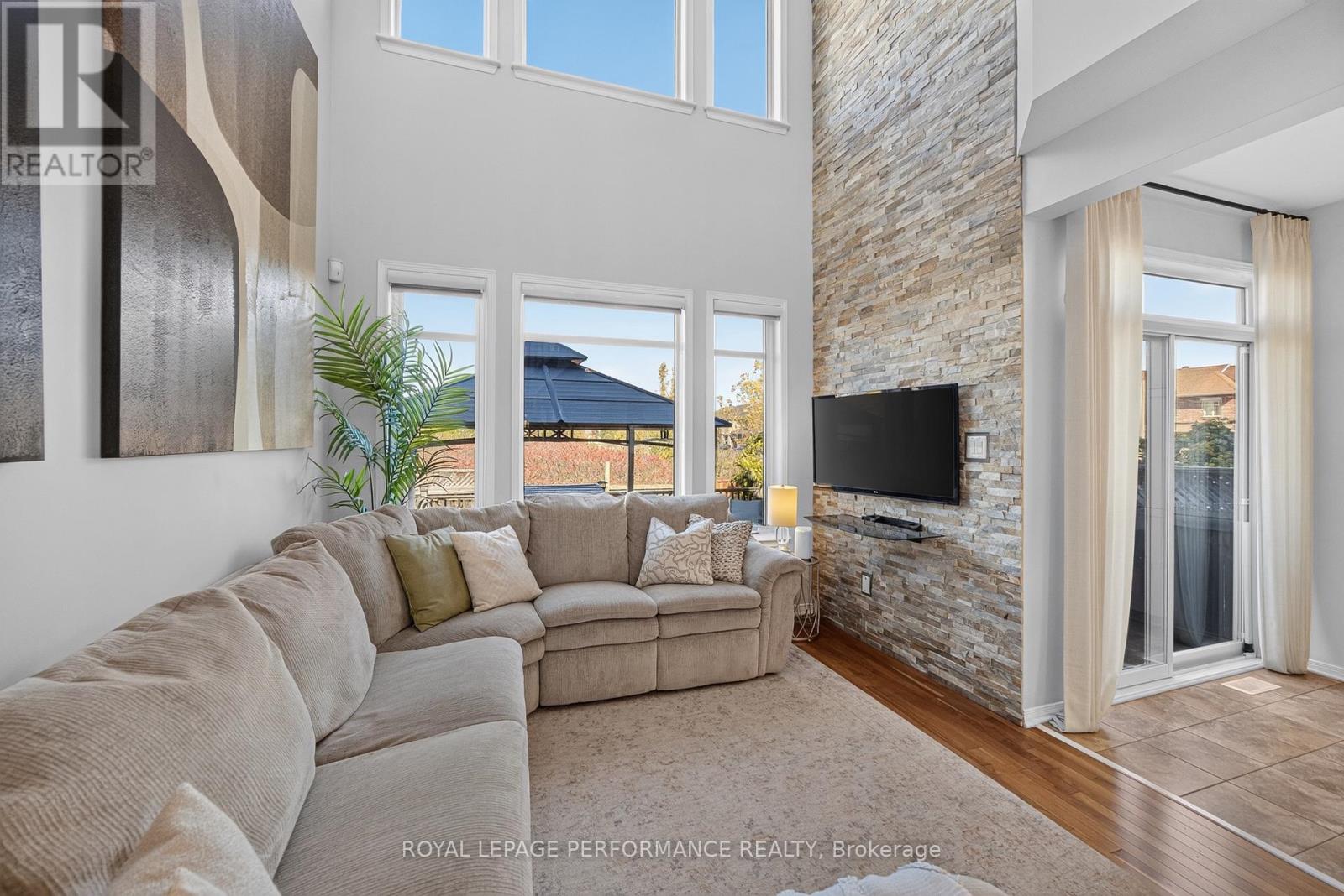 1007 Grapefern Terrace Property Photo 16