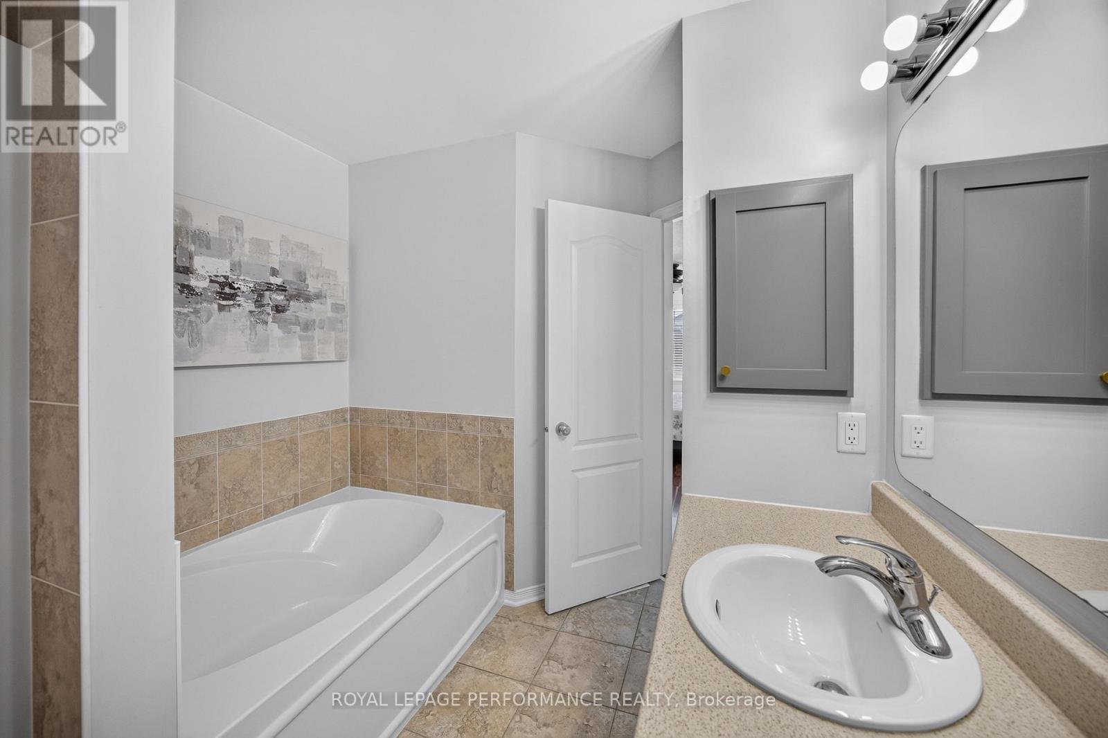 1007 Grapefern Terrace Property Photo 31