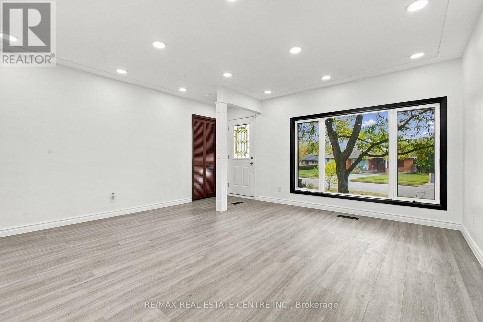 246 Hillcrest Road Property Photo 8