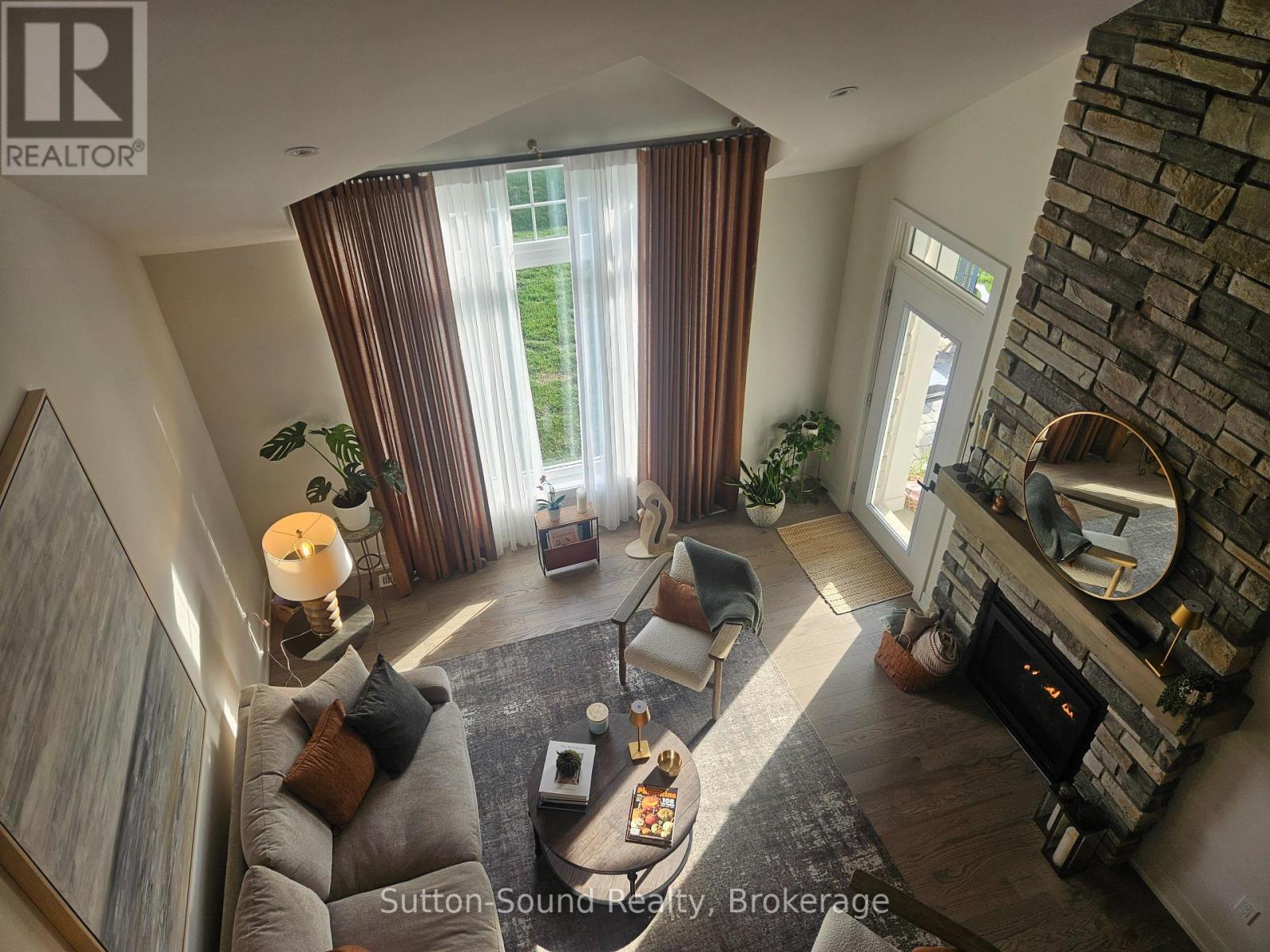 303 Sandpiper Lane Property Photo 12
