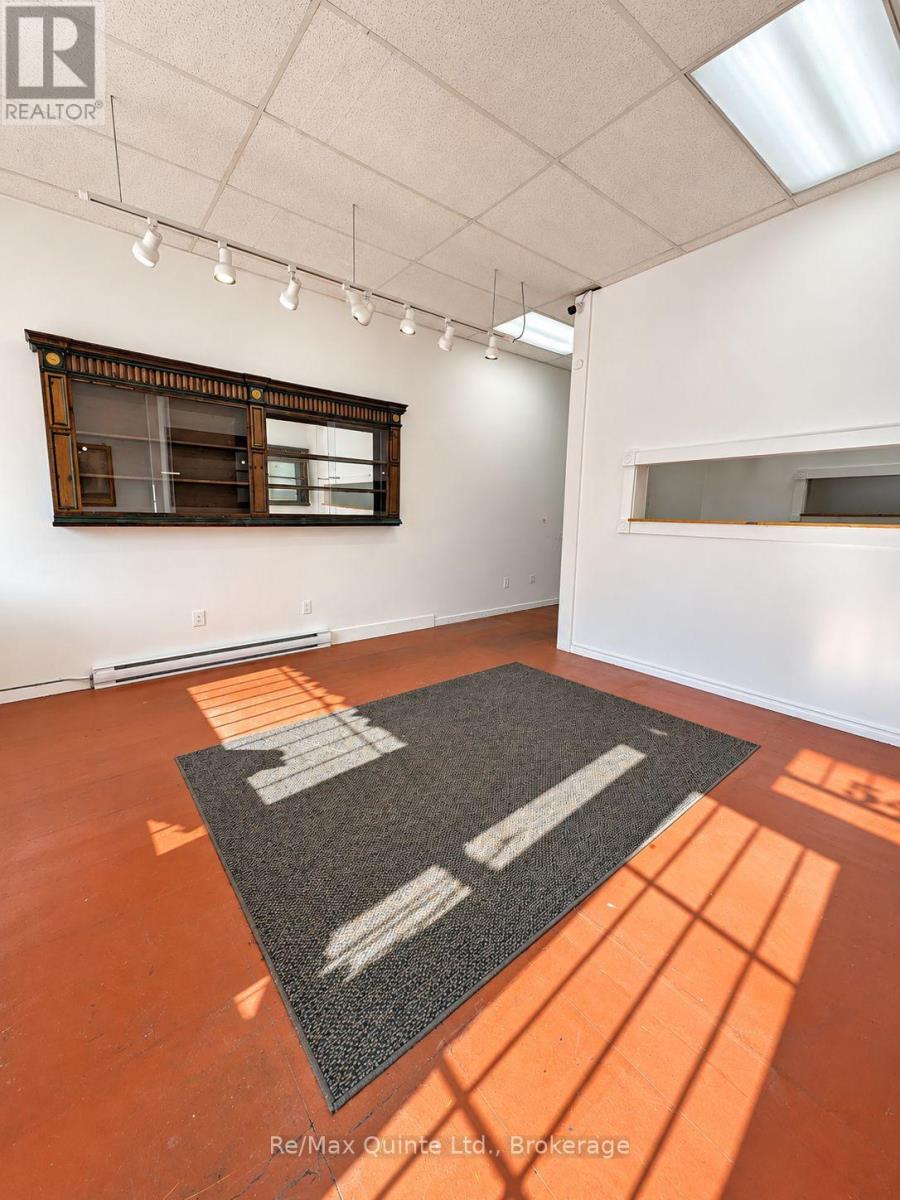 54 Bridge Street E Property Photo 2