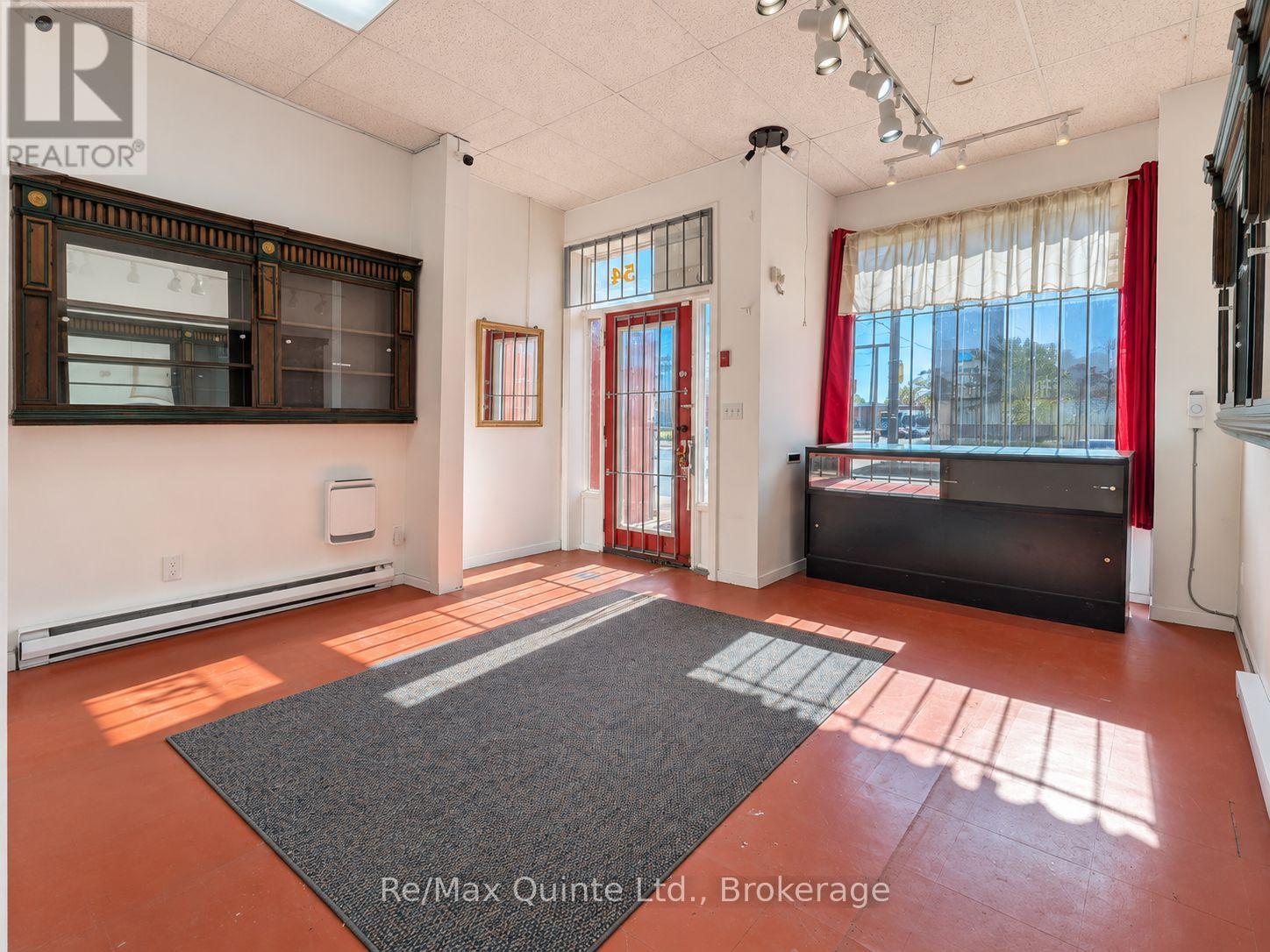 54 Bridge Street E Property Photo 3